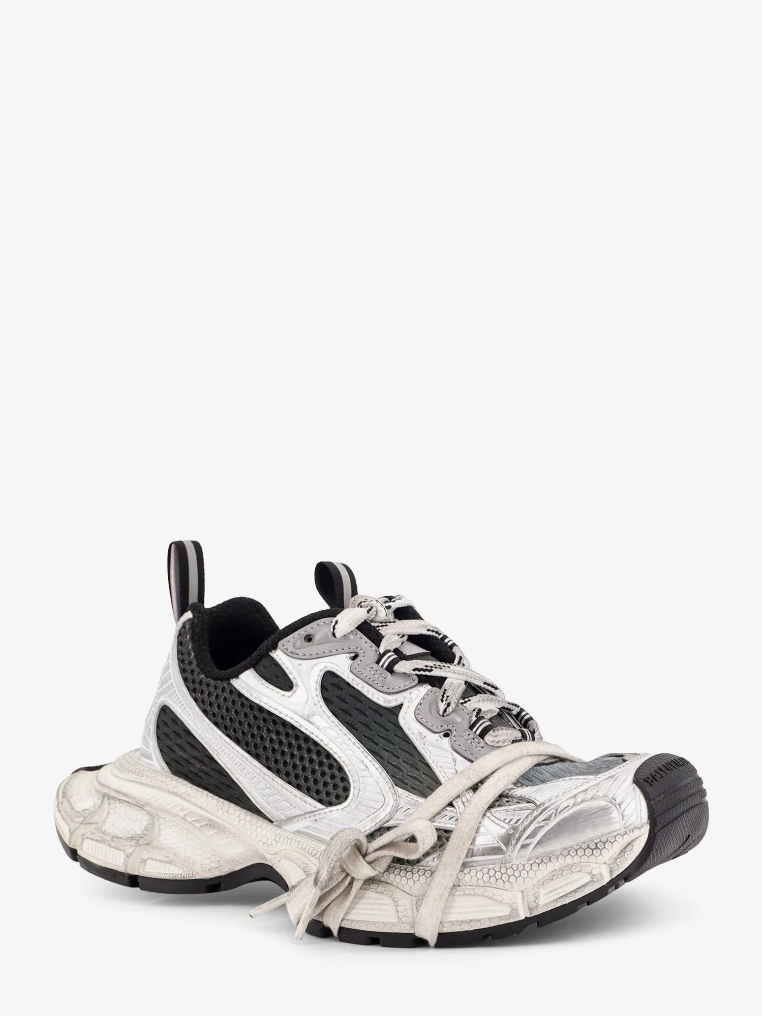 3XL low-top mesh sneakers