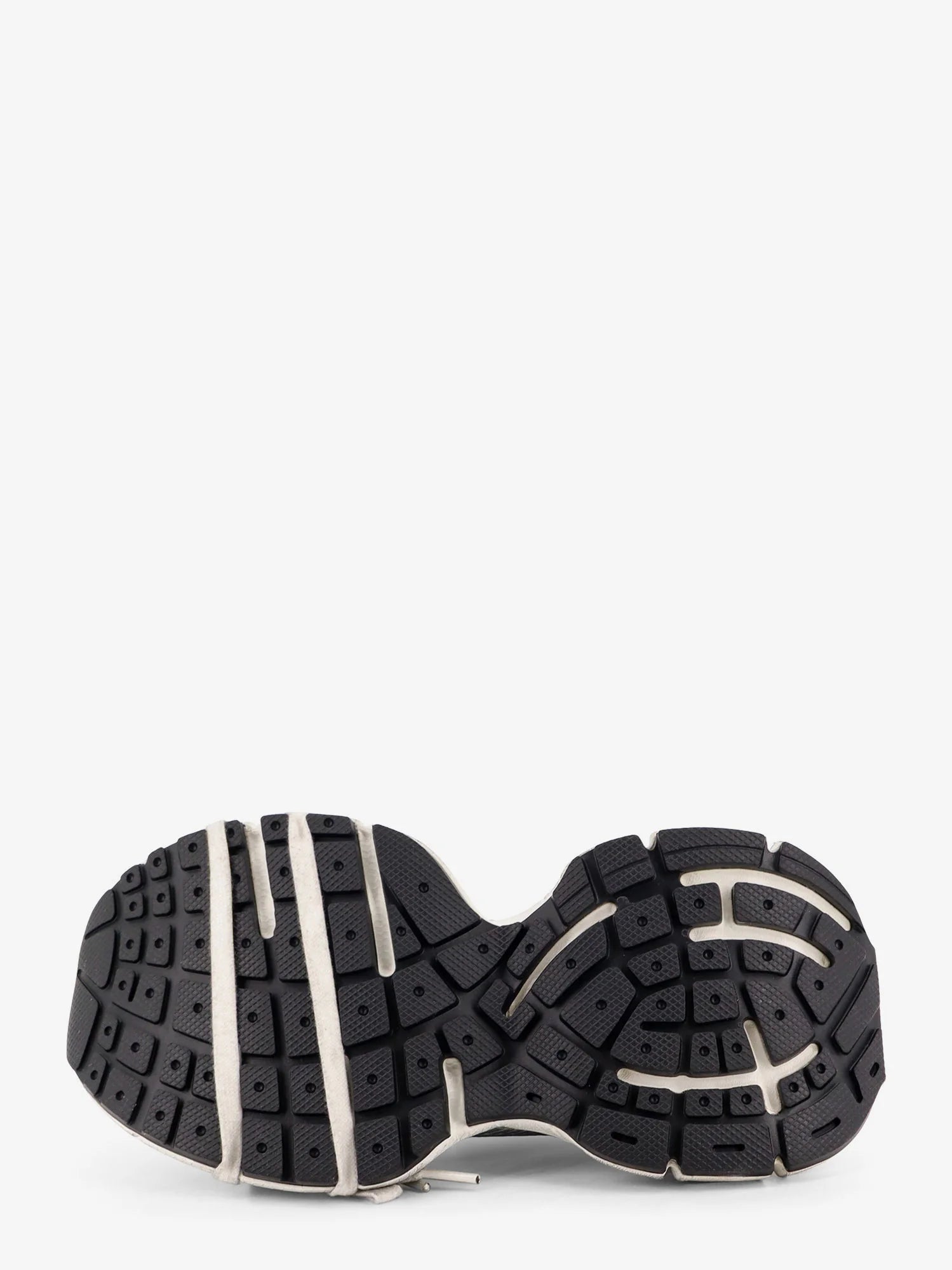 3XL low-top mesh sneakers