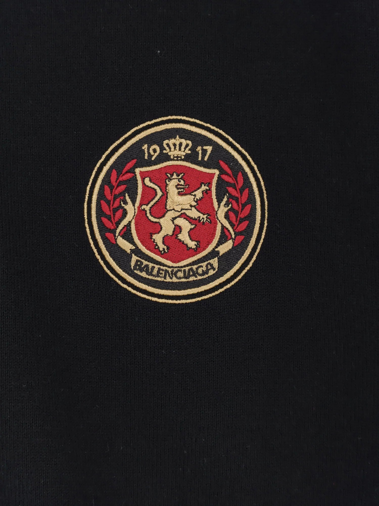 Cotton sweater with logo on the front