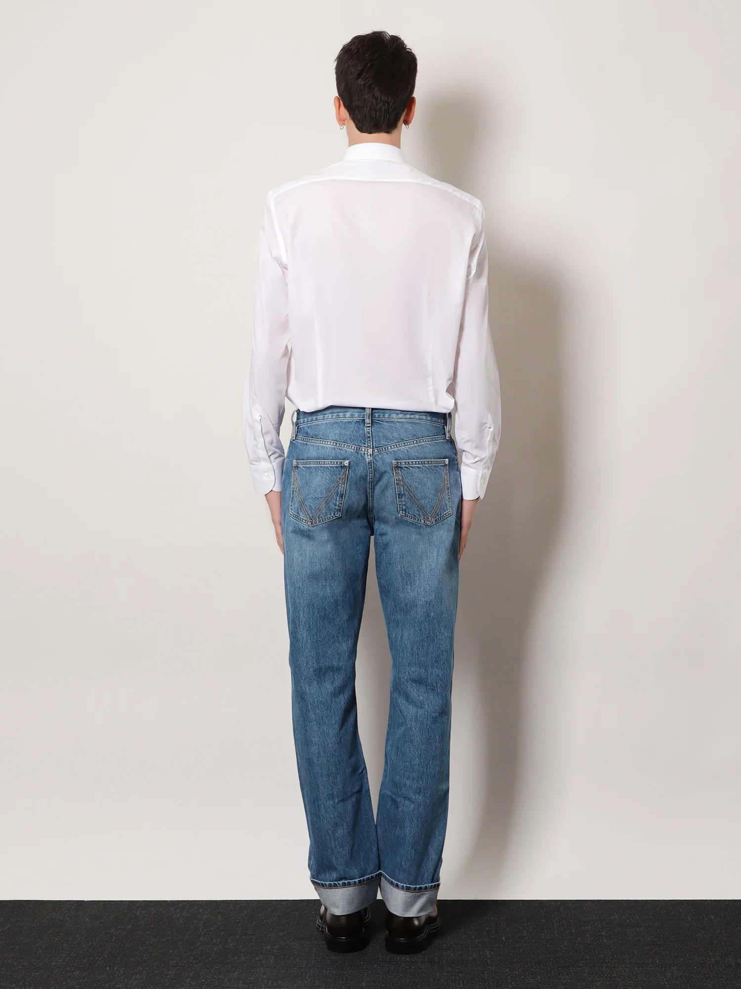 Wide leg jeans with turn up