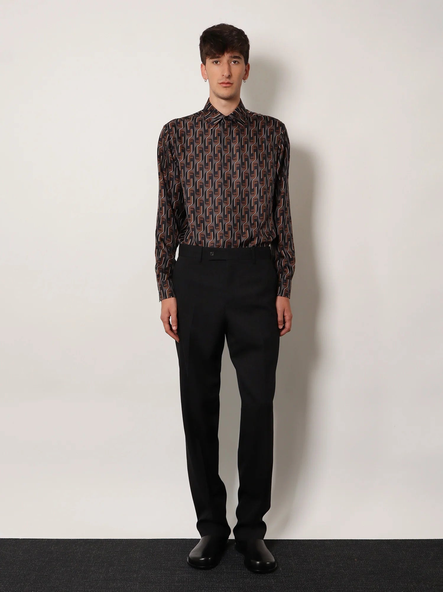 Virgin wool trousers