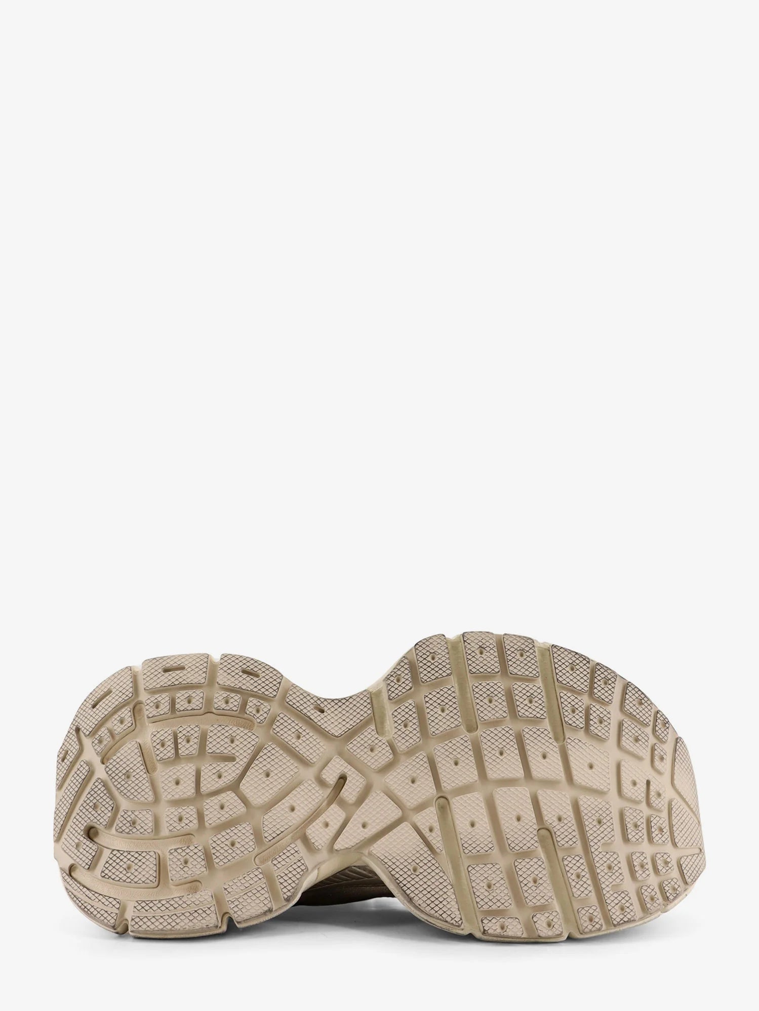 3XL mesh sneakers