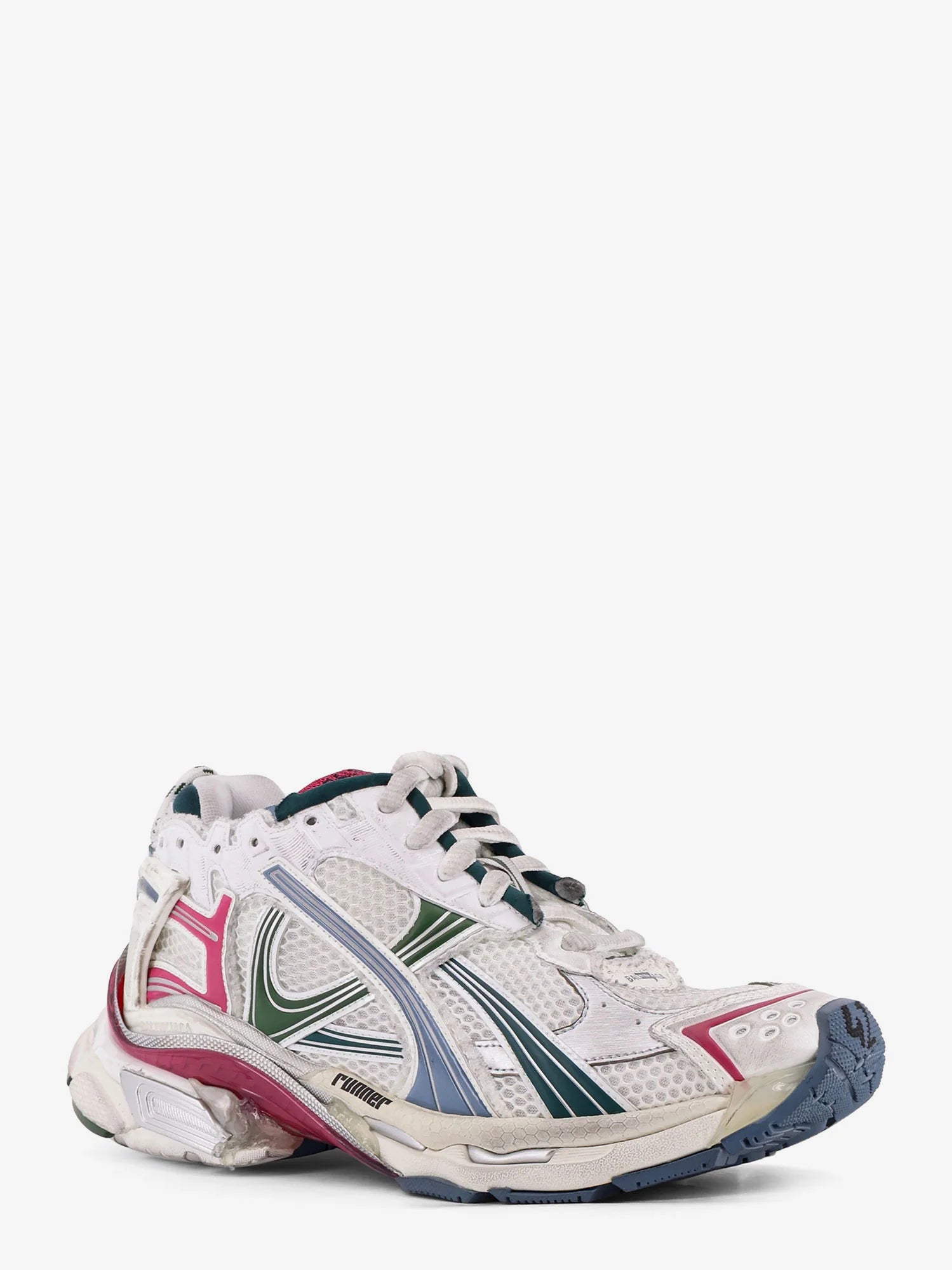 Runner sneakers in mesh with contrasting inserts