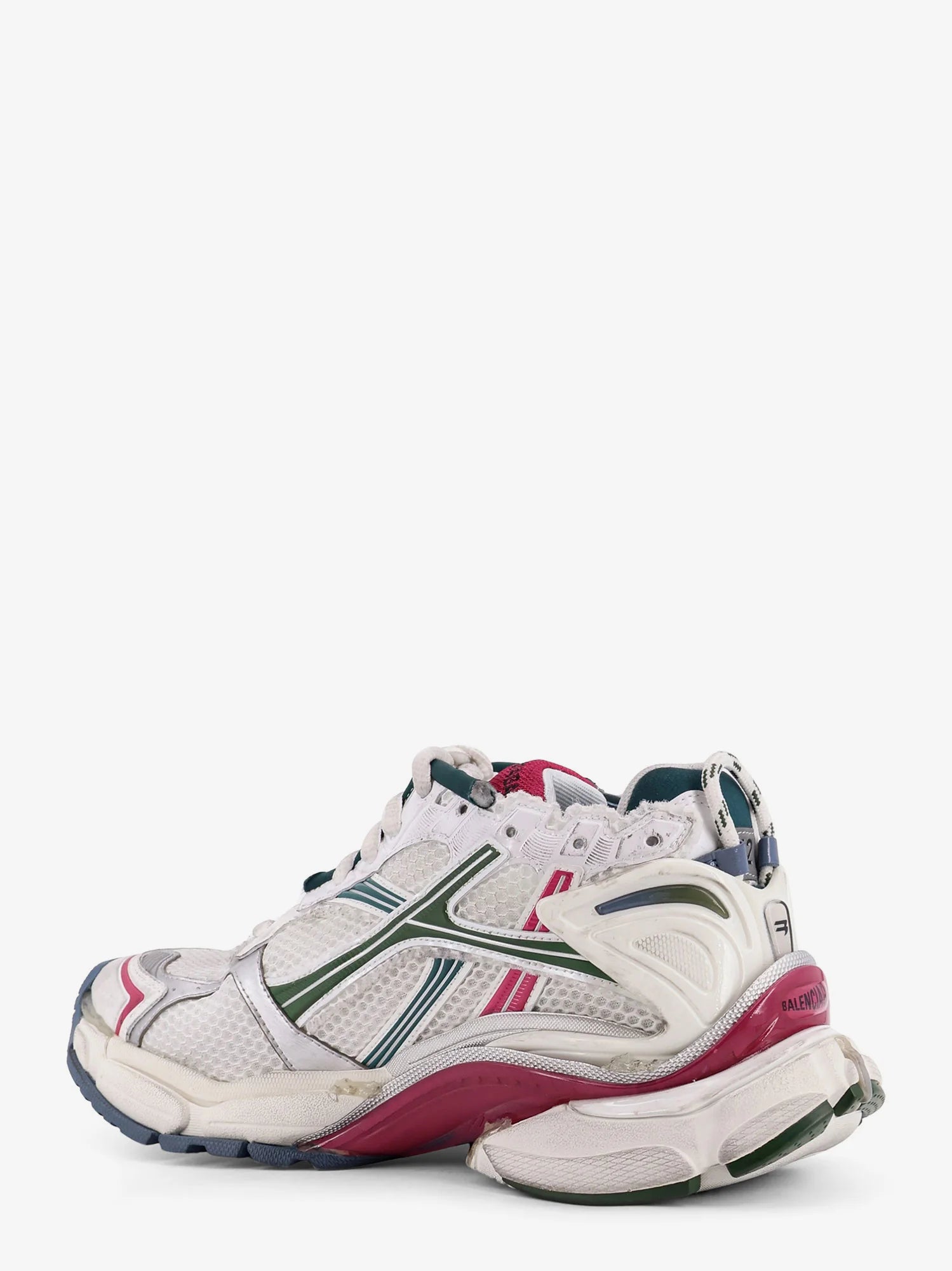 Runner sneakers in mesh with contrasting inserts