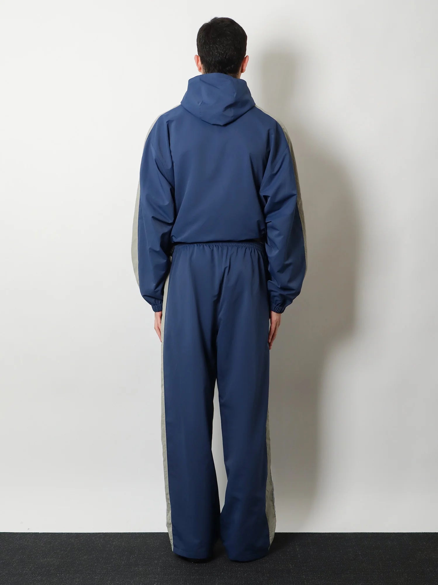 Sporty nylon trousers
