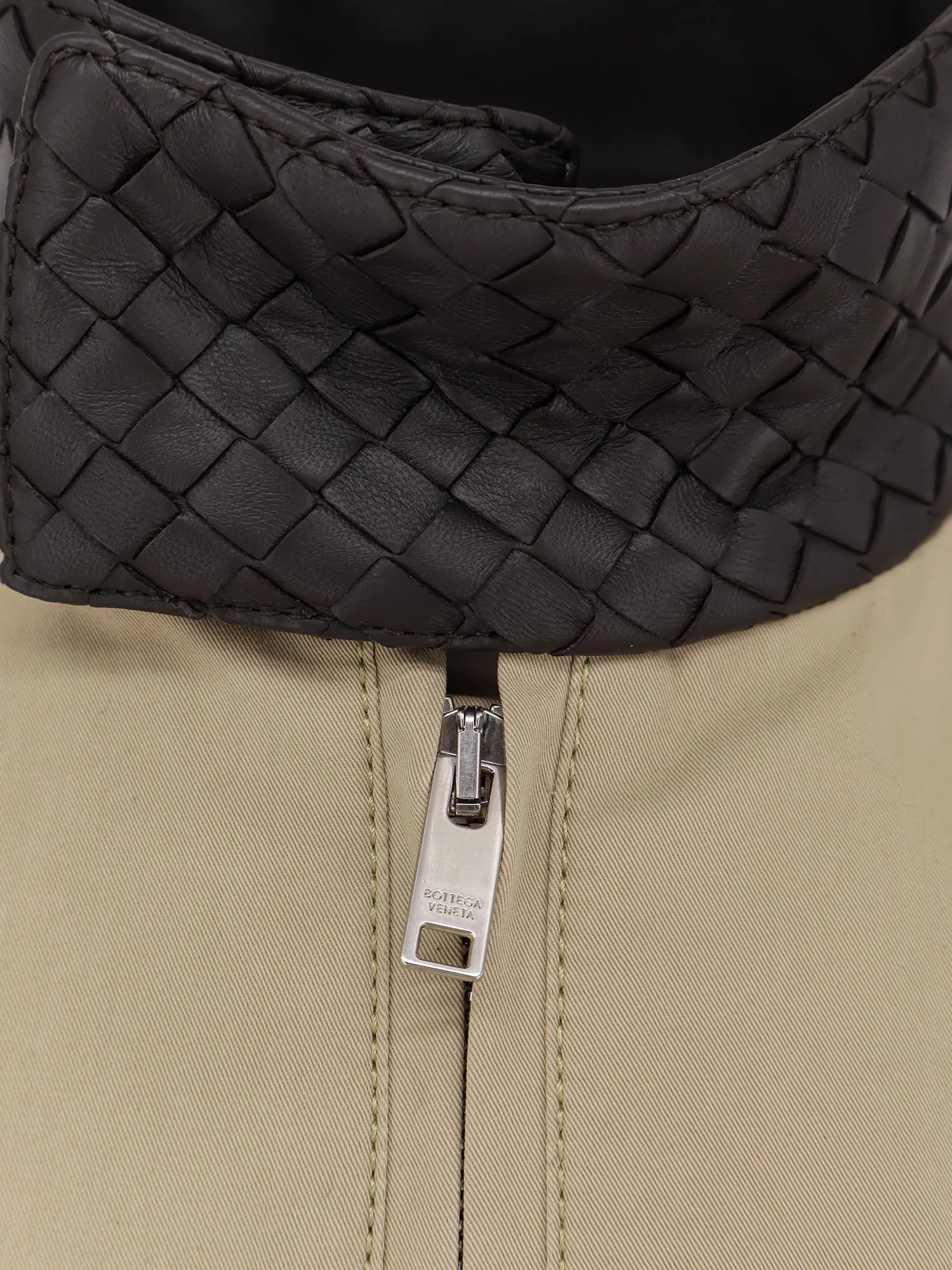 Cotton jacket with Intrecciato detail