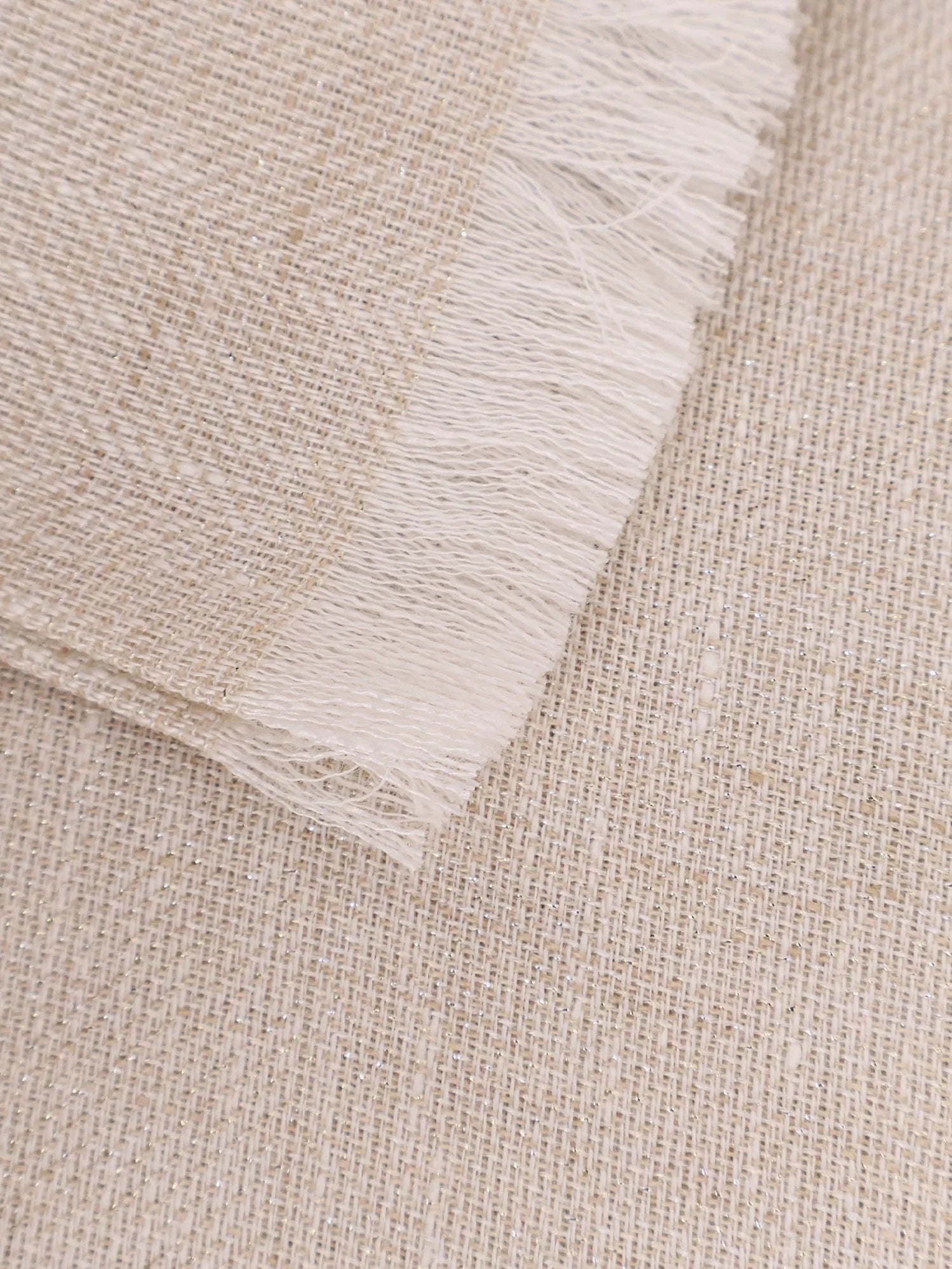 Sparkling linen scarf
