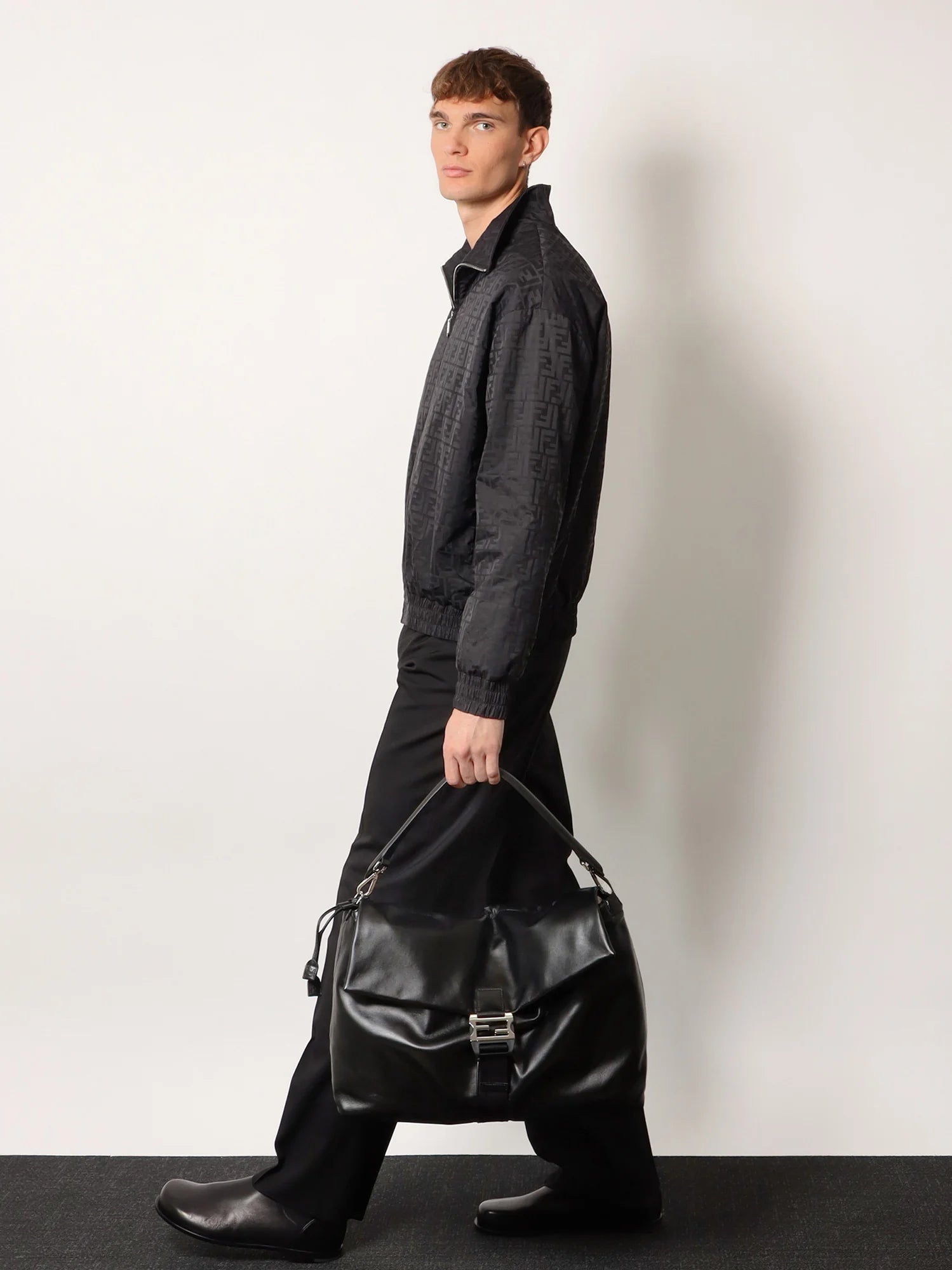 Fendi Flux Maxi Messenger leather shoulder bag
