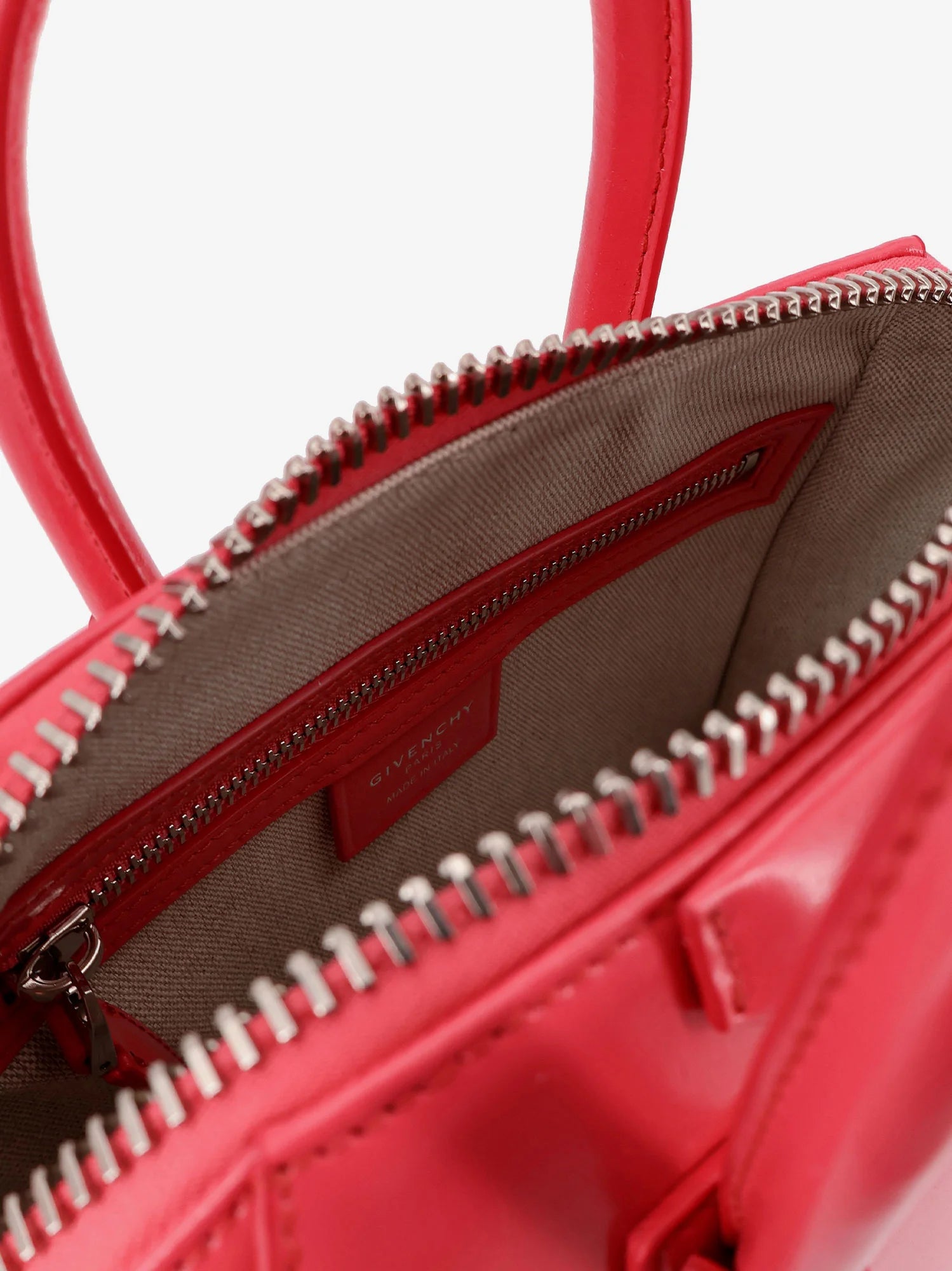 Antigona Mini leather crossbody bag