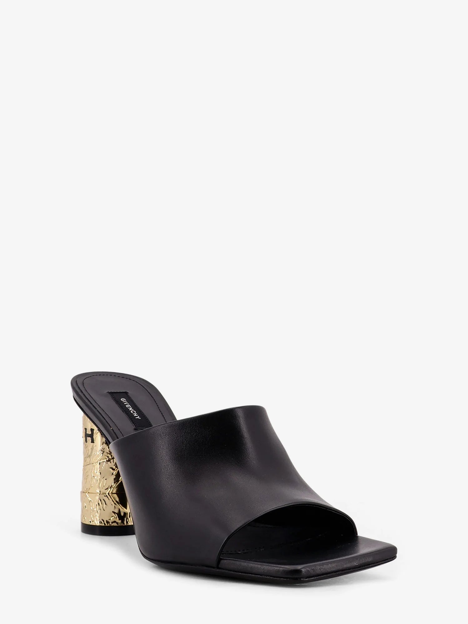 Leather sandals