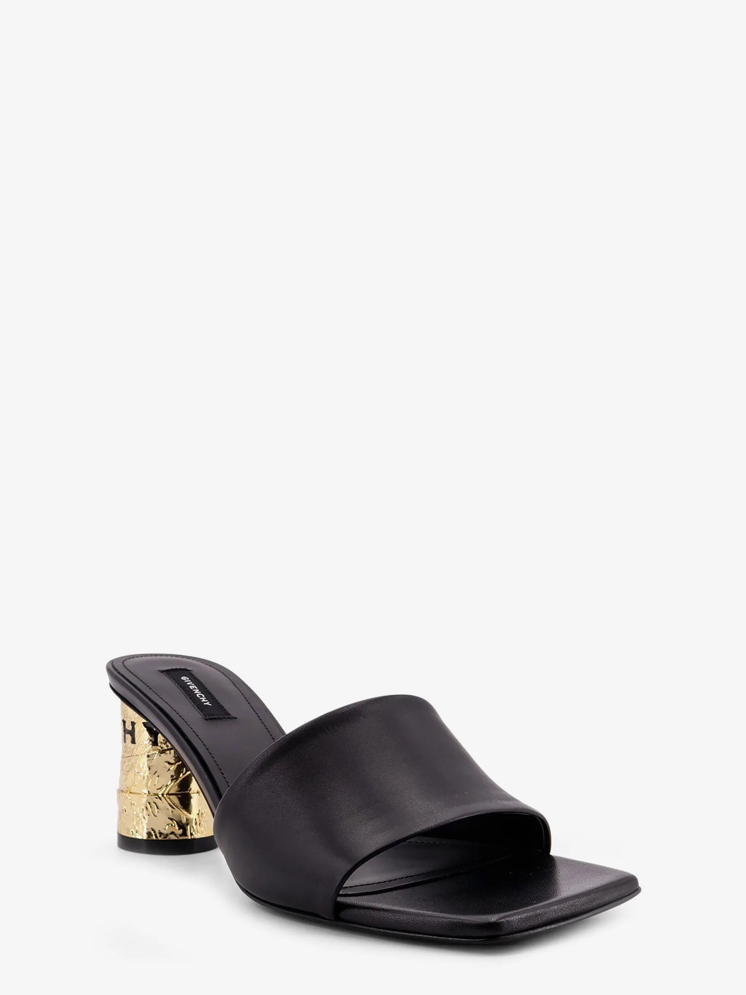 Leather sandals