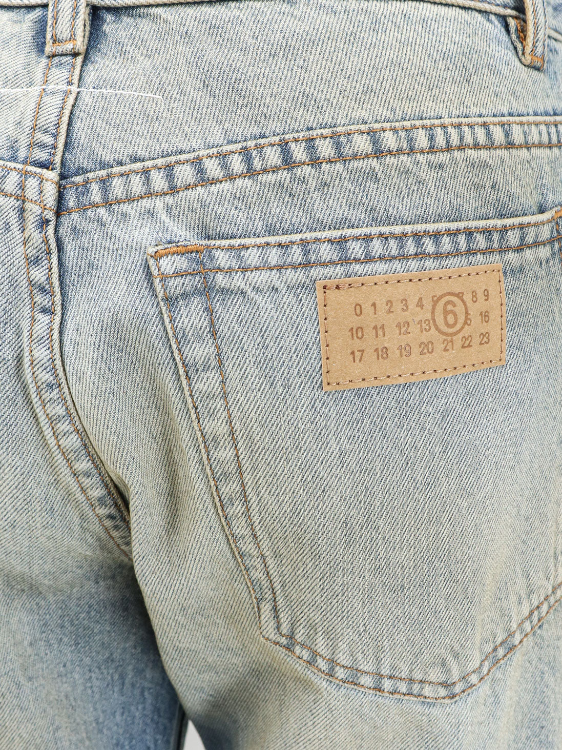 Jeans with Numeric Signature tag