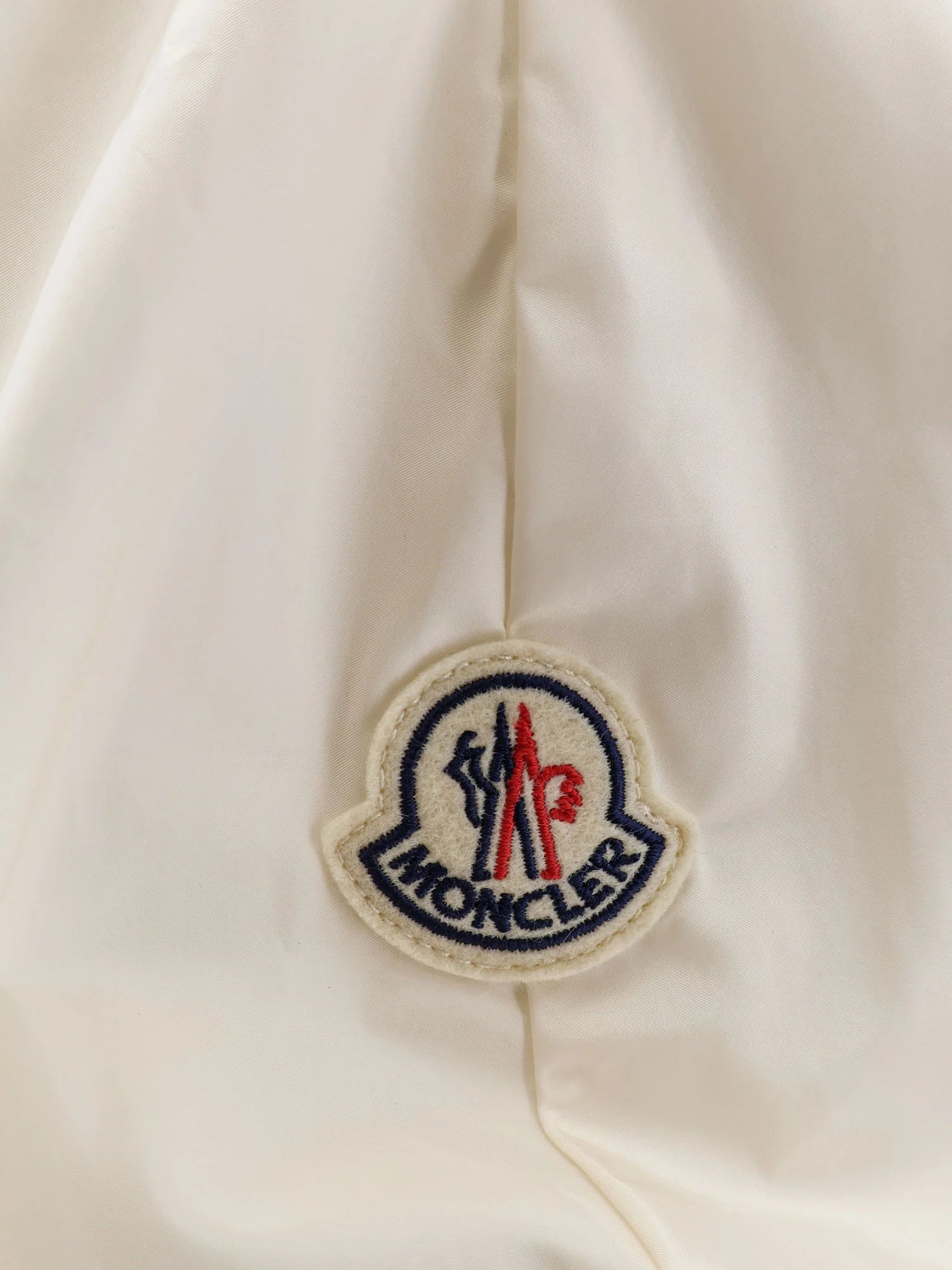 Cotton sweatshirt with nylon sleeves