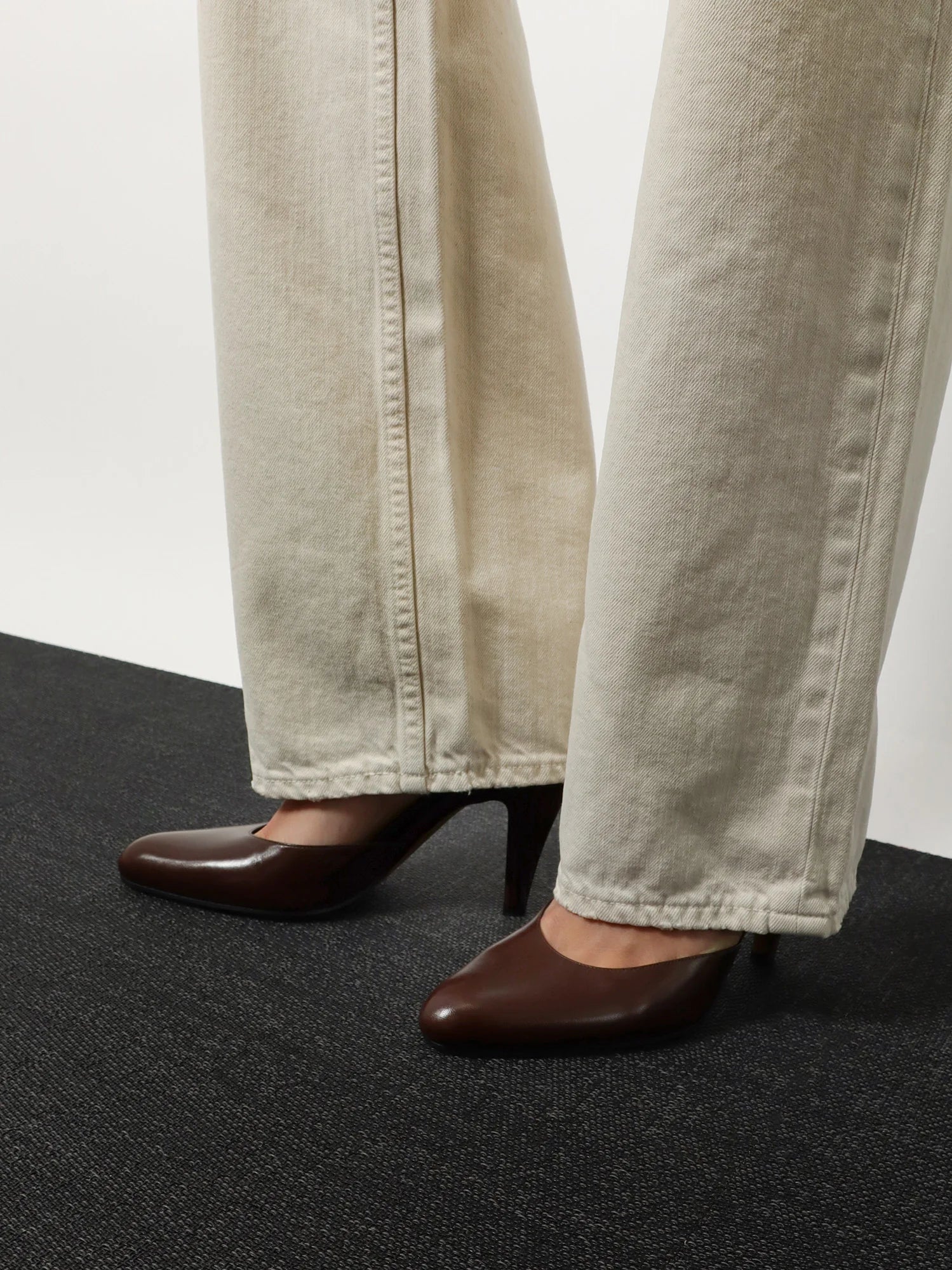 D'Orsay Ornella leather pumps