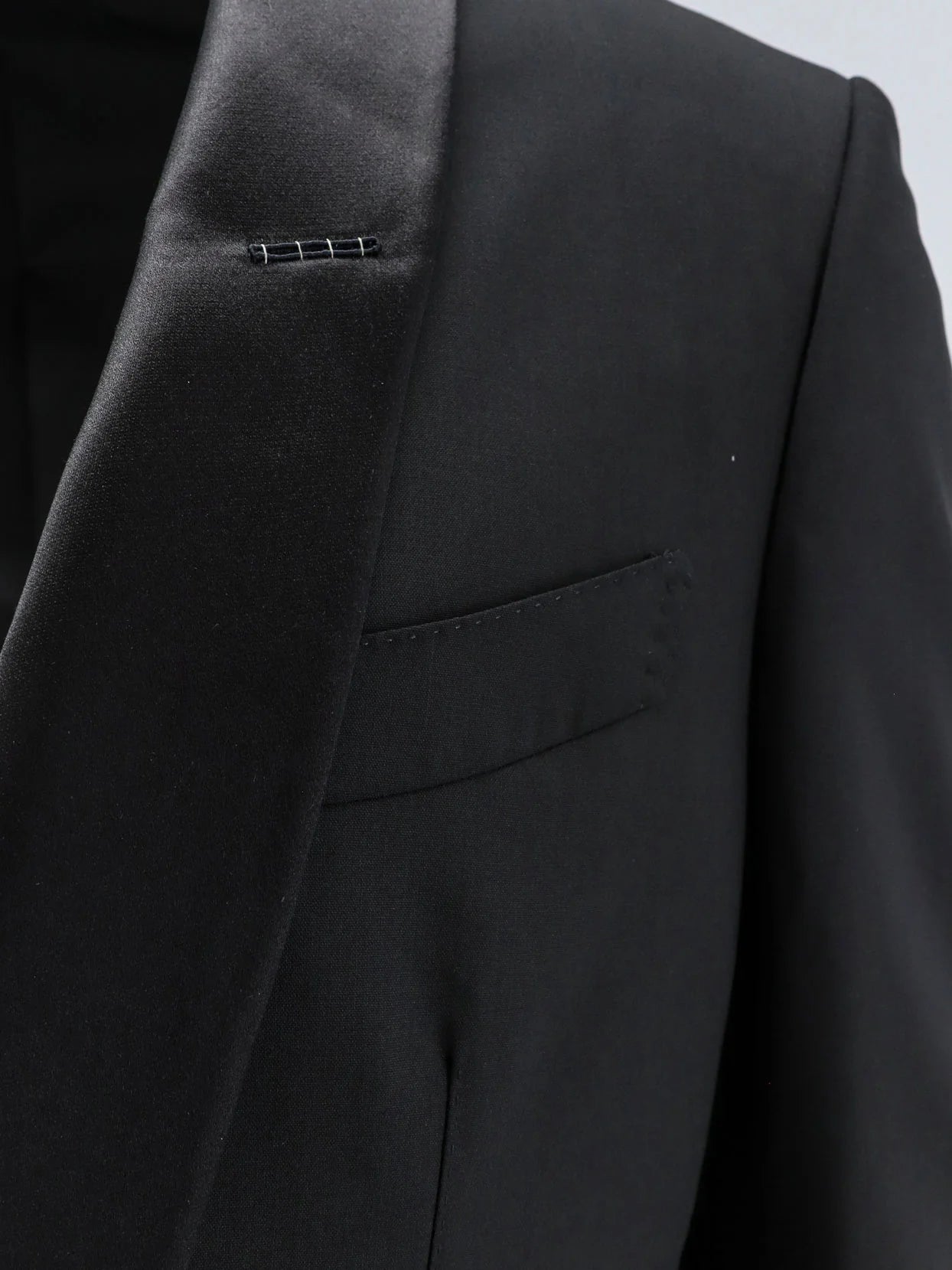 Tuxedo wool blazer
