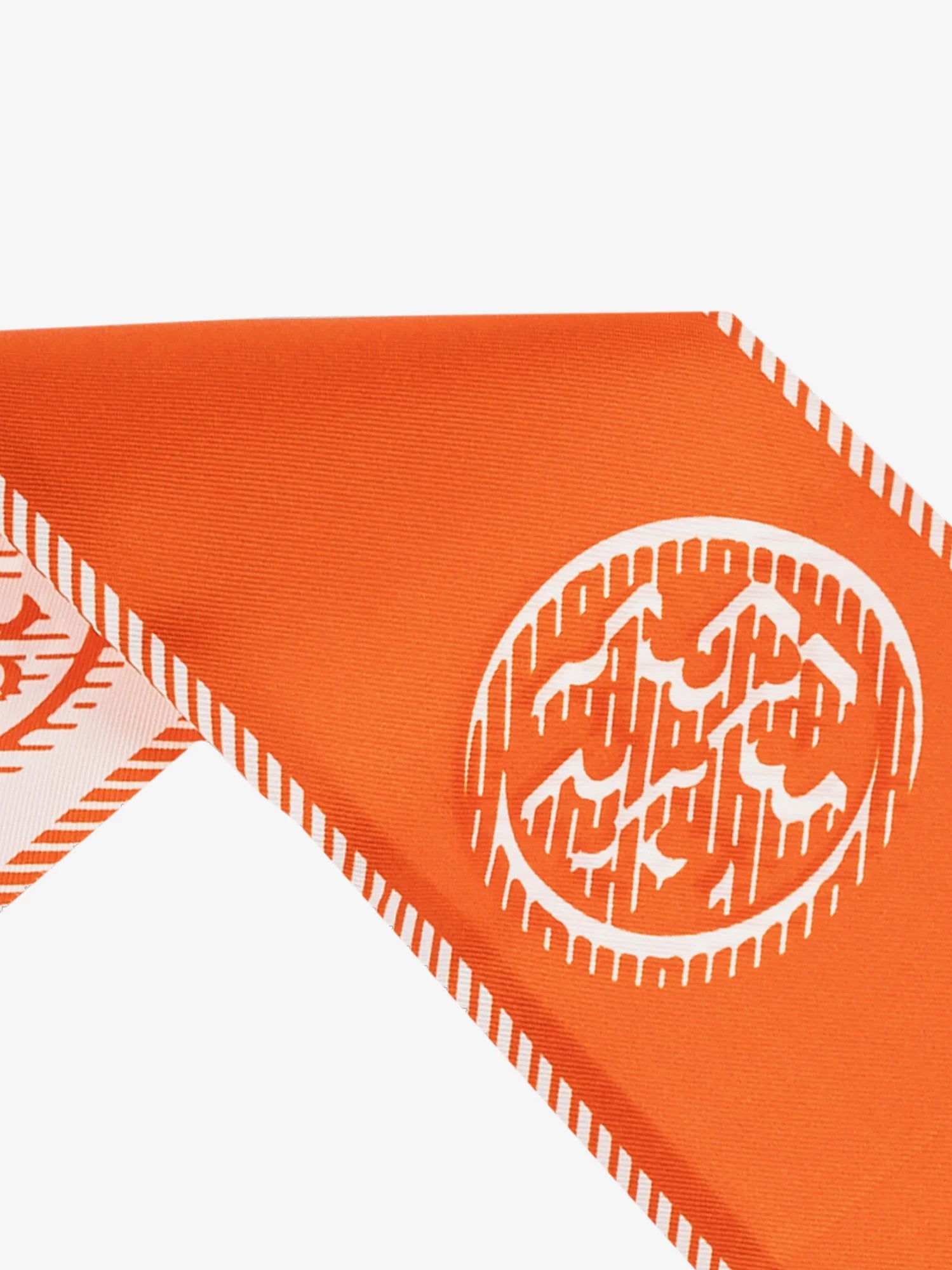 Medallion Logo Ribbon silk tie