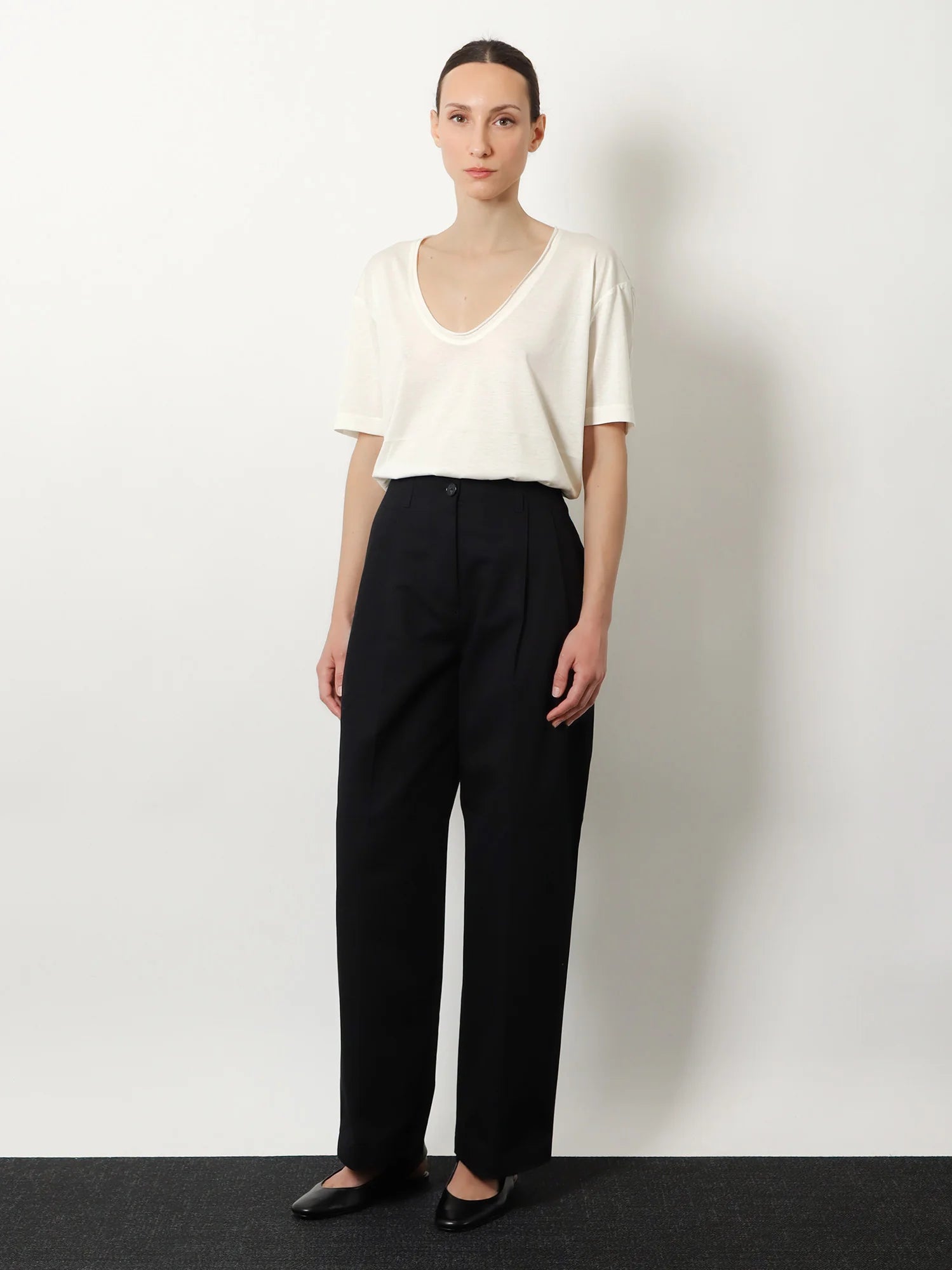 Relaxed cotton trousers