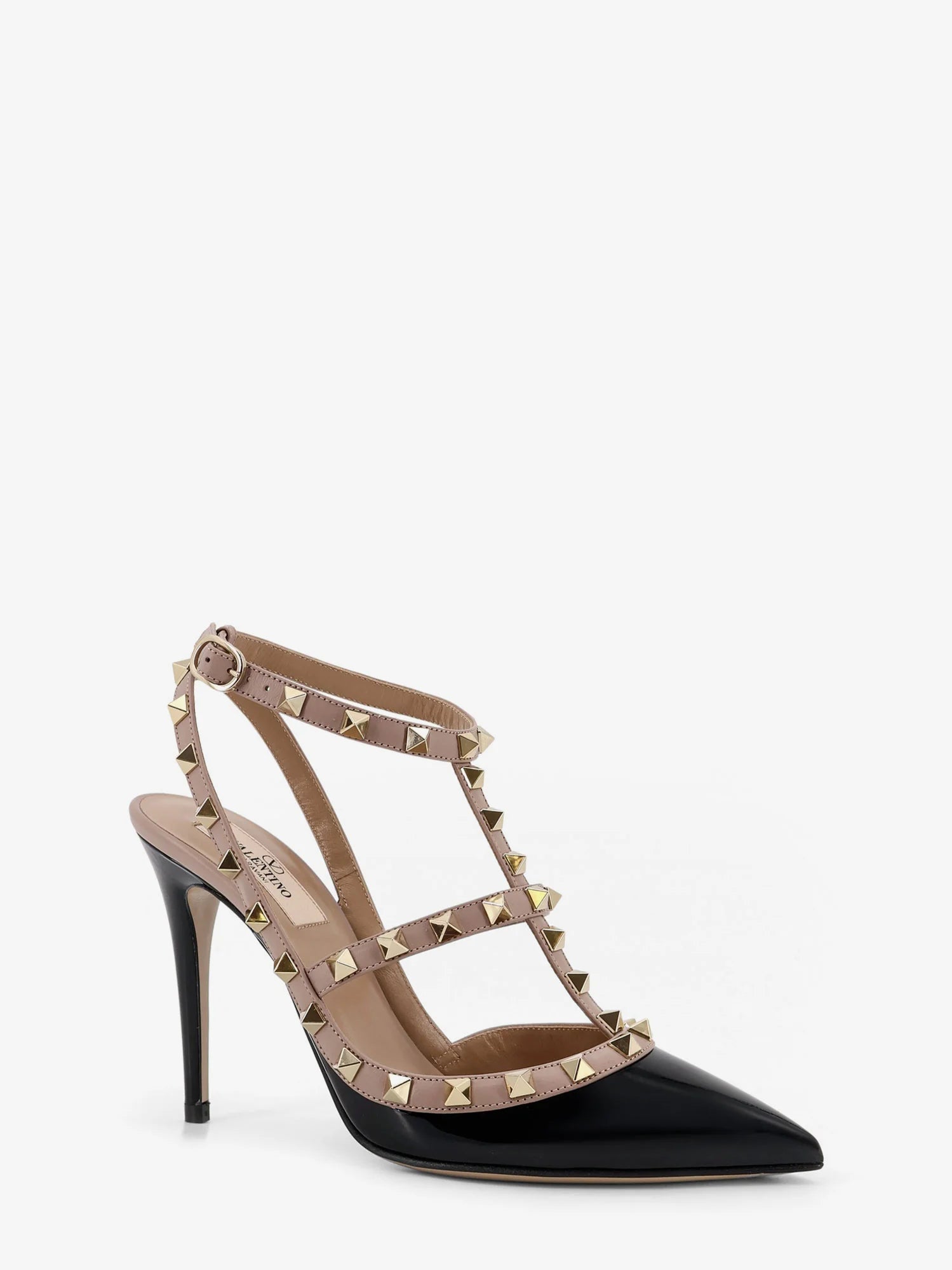 Rockstud patent leather pumps with iconic studs
