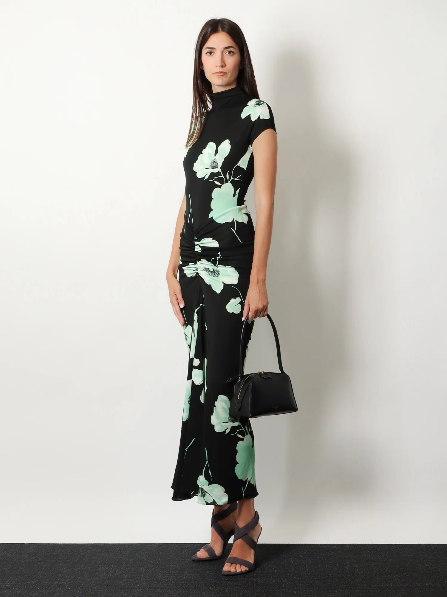 Le Teckel leather shoulder bag