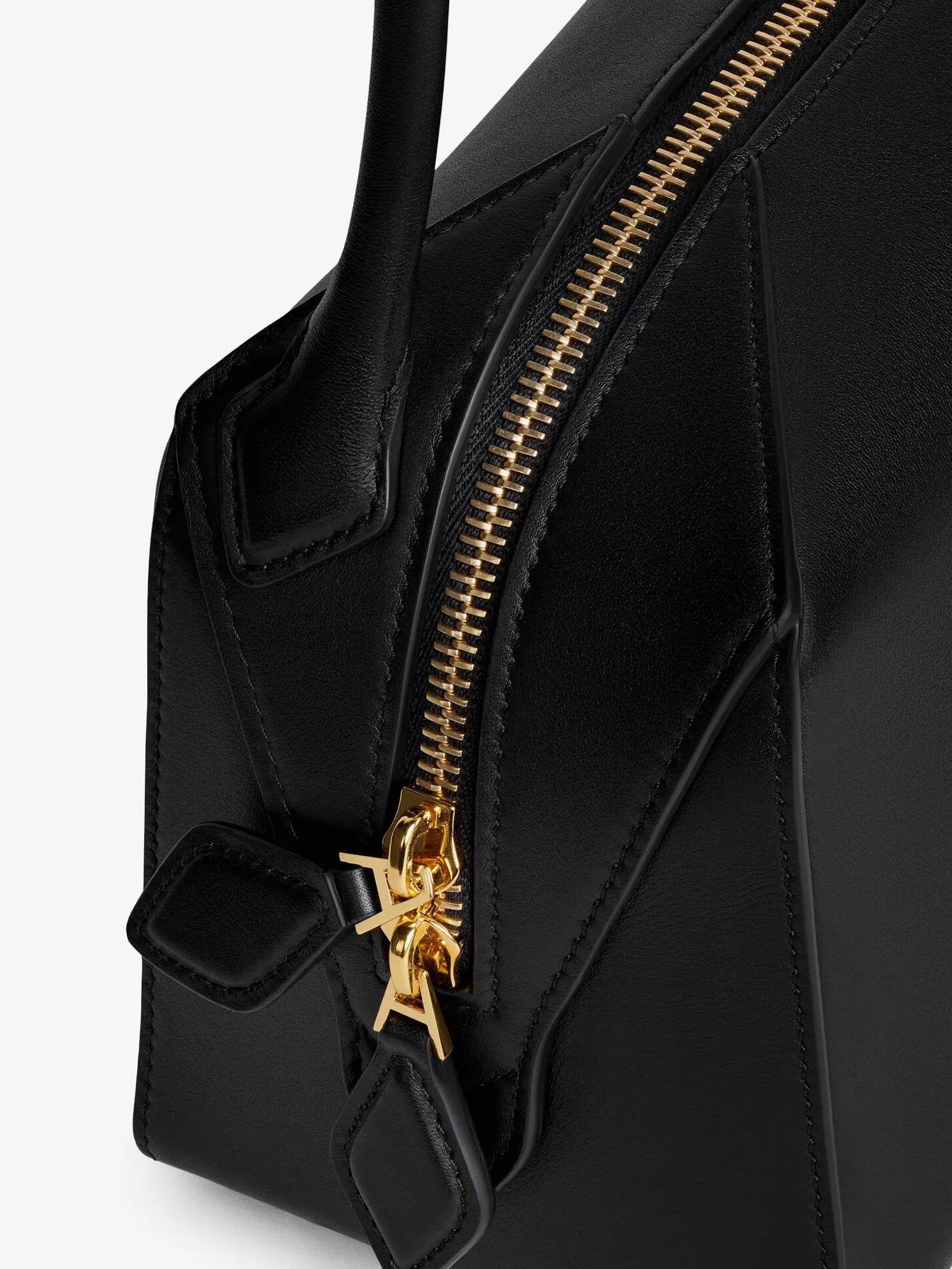 Le Teckel leather shoulder bag