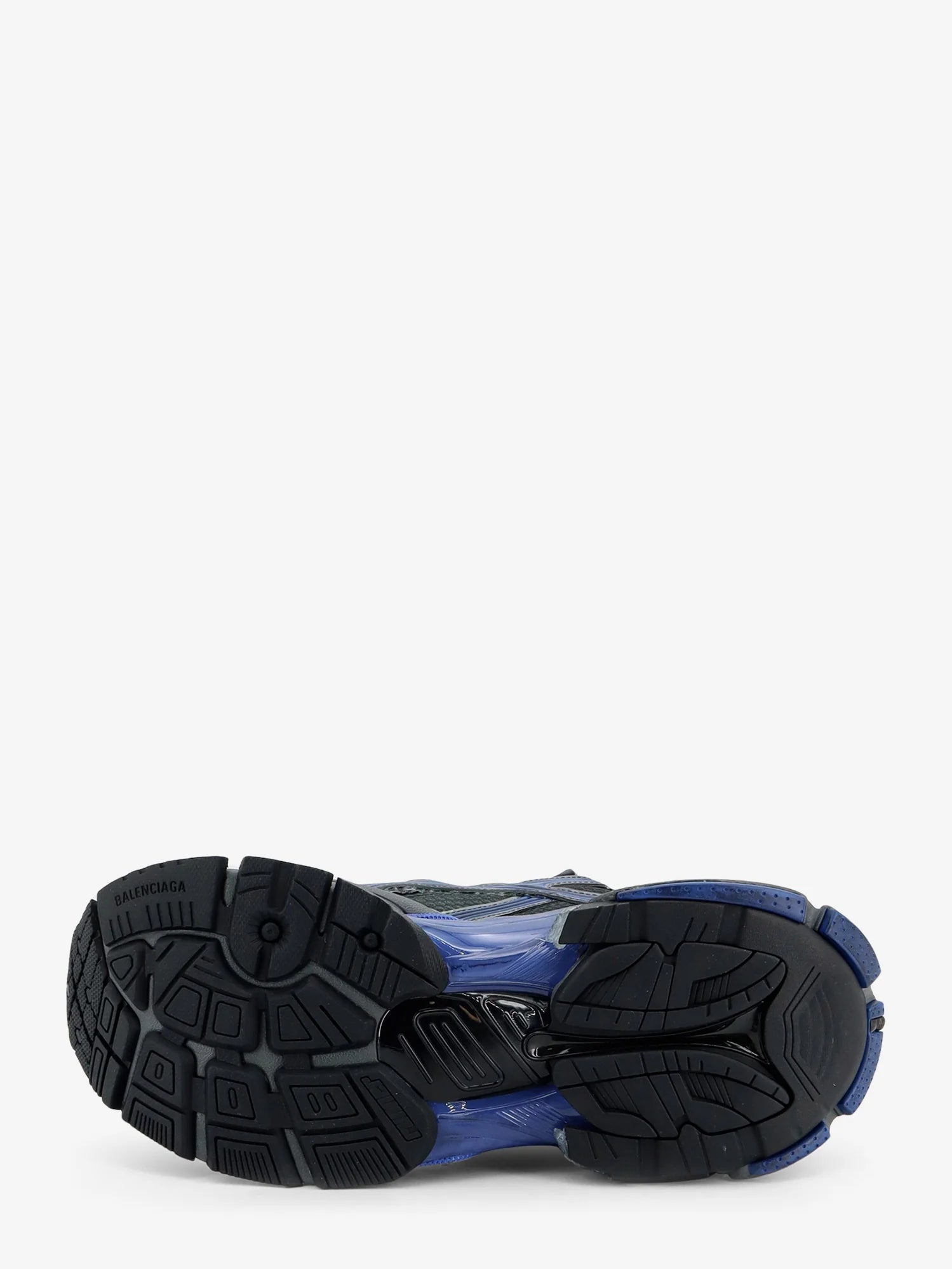 Runner sneakers in mesh with contrasting inserts