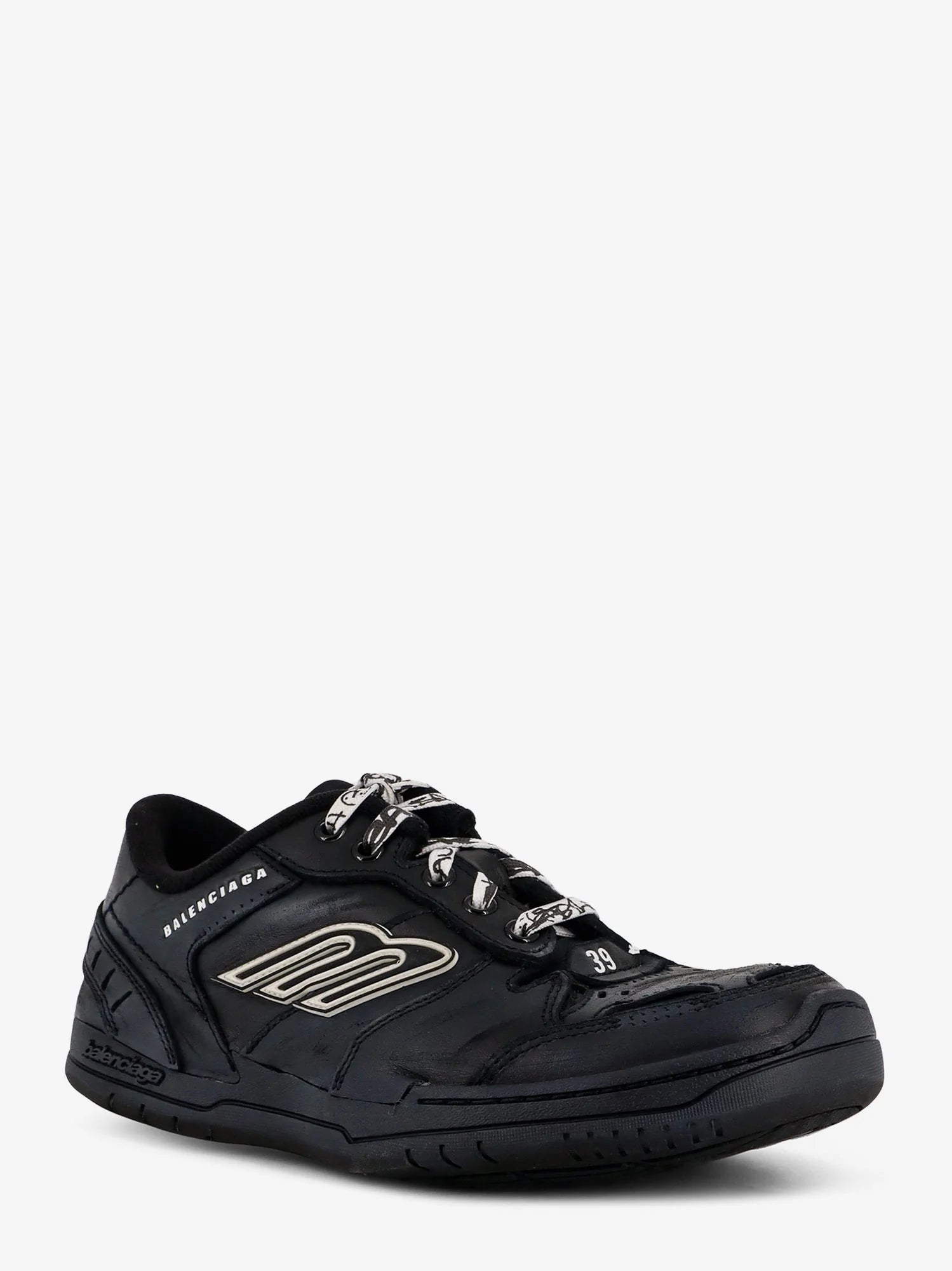 Hamptons Worn-Out low-top leather sneakers