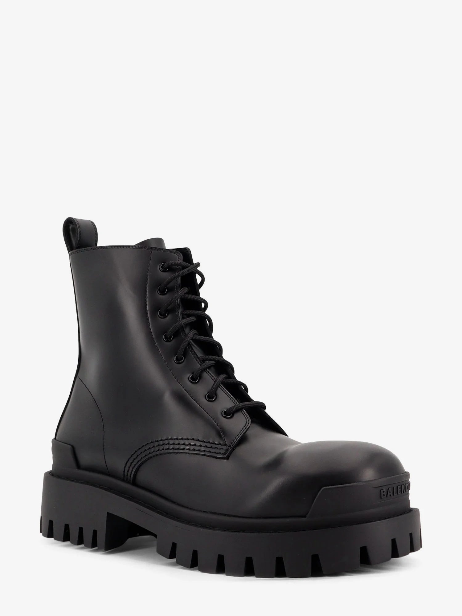 Leather boots with maxi rubber sole
