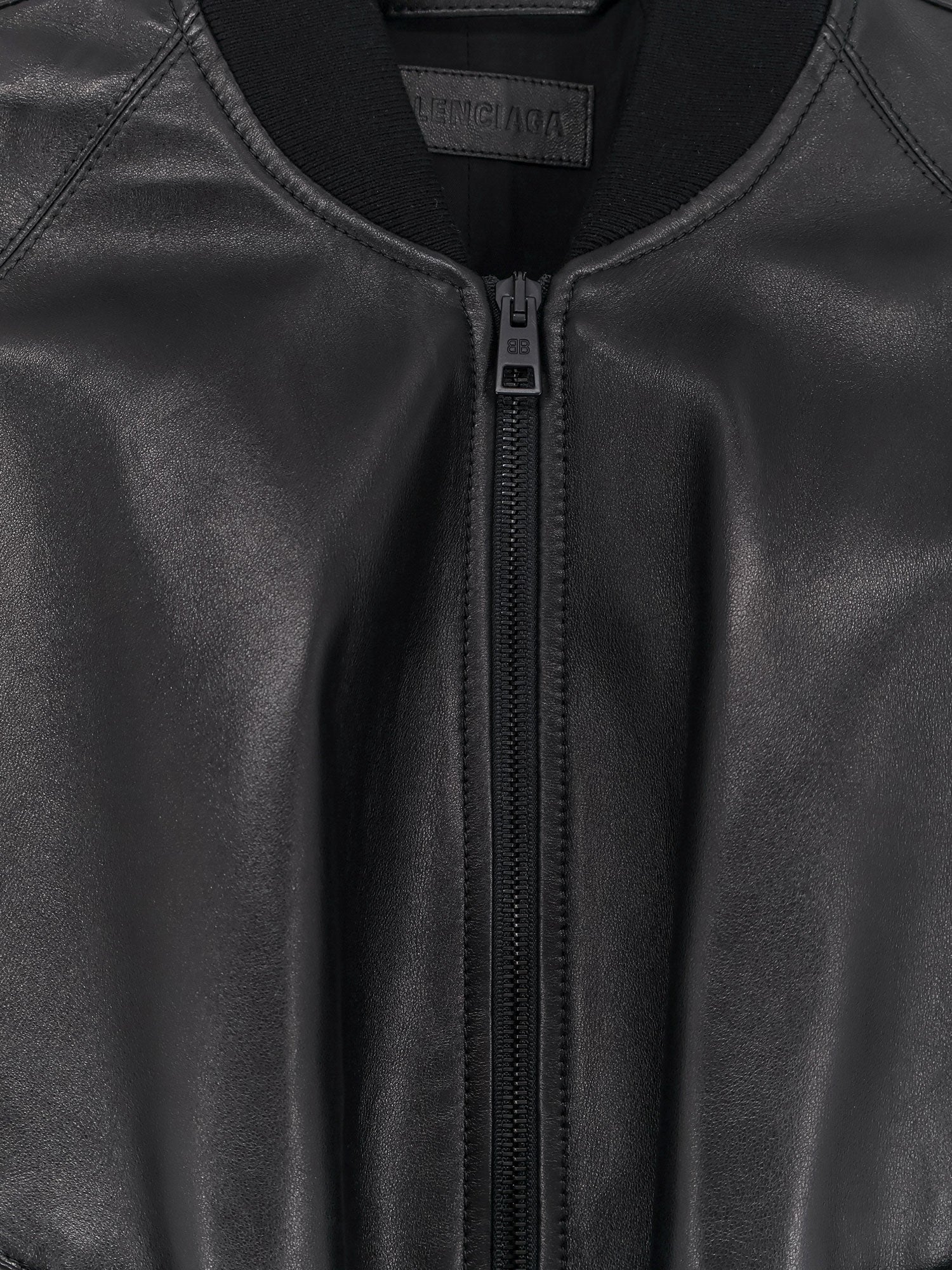 Sleeveless leather jacket