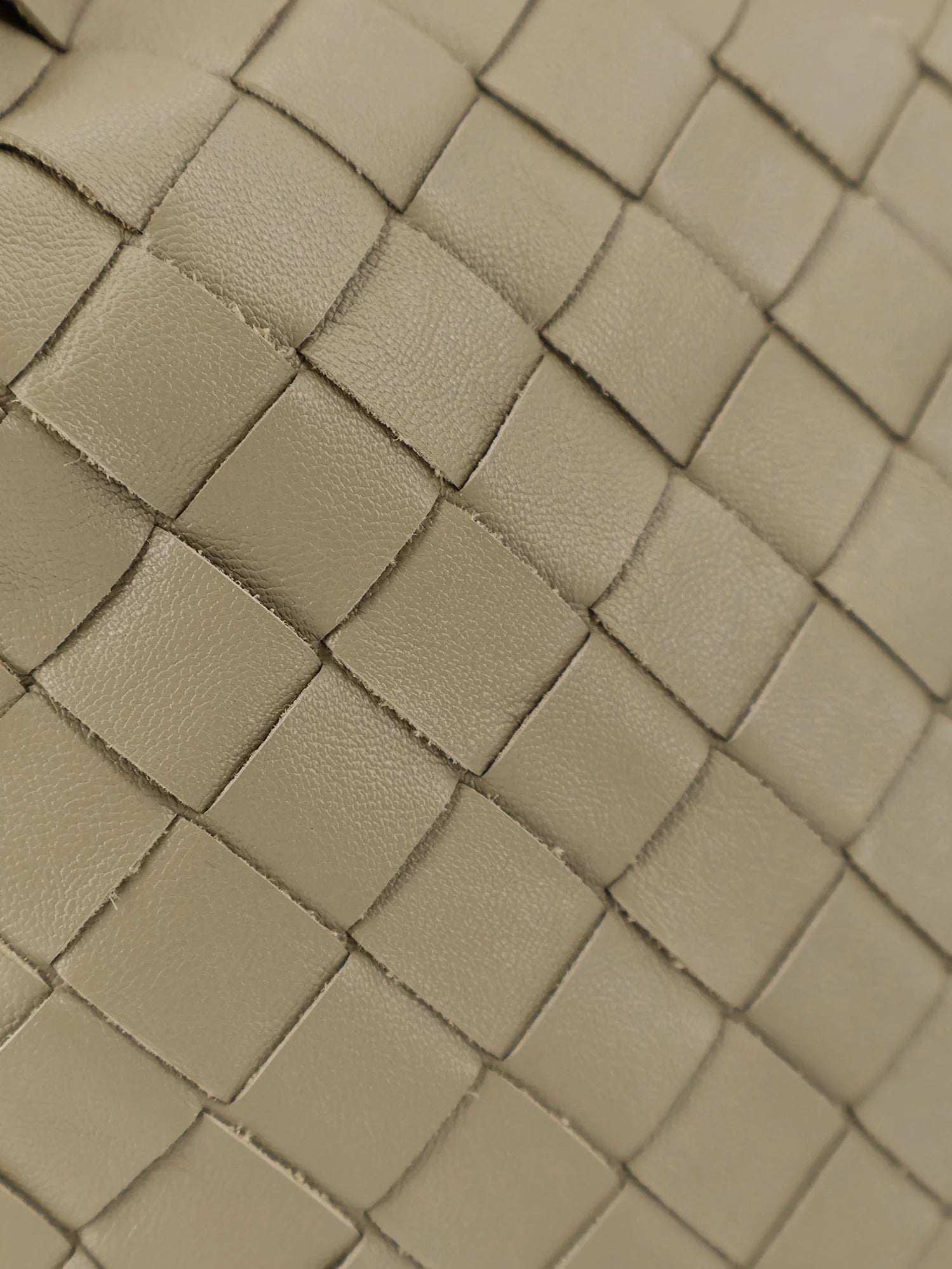 Mini Hop leather crossbody bag with Intrecciato pattern