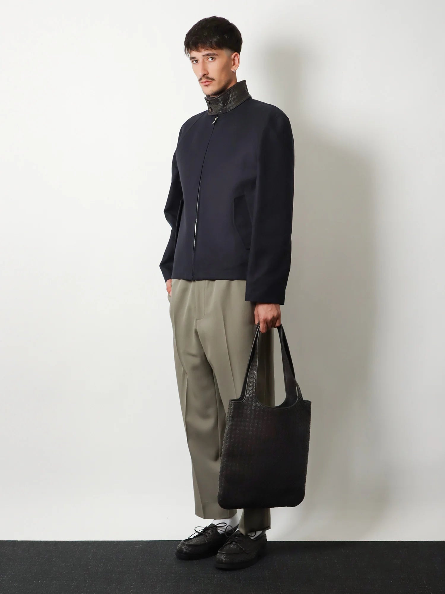 Veneto leather shoulder bag with Intrecciato motif