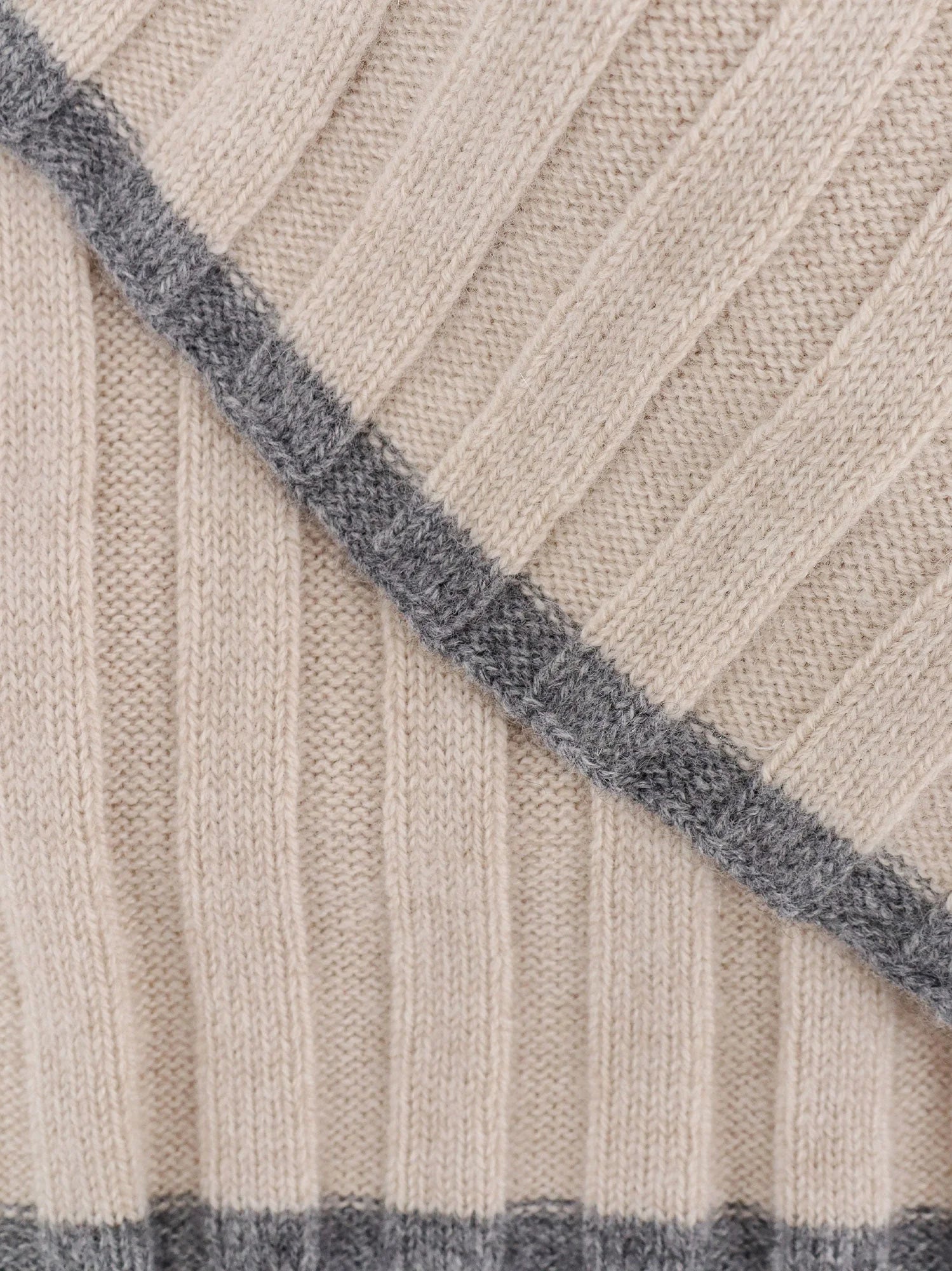 Cashmere scarf