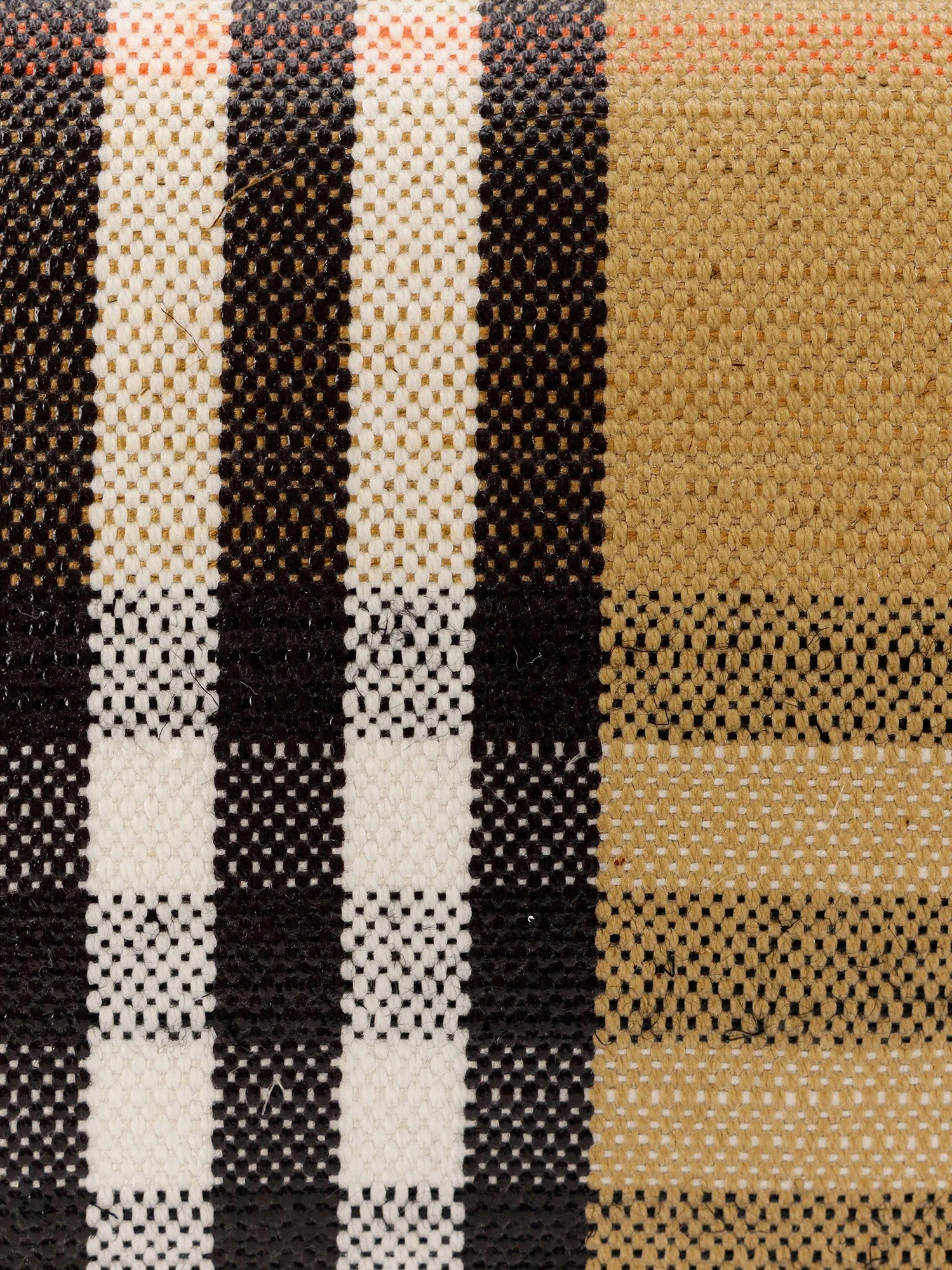Highlands crossbody bag with iconic Check pattern