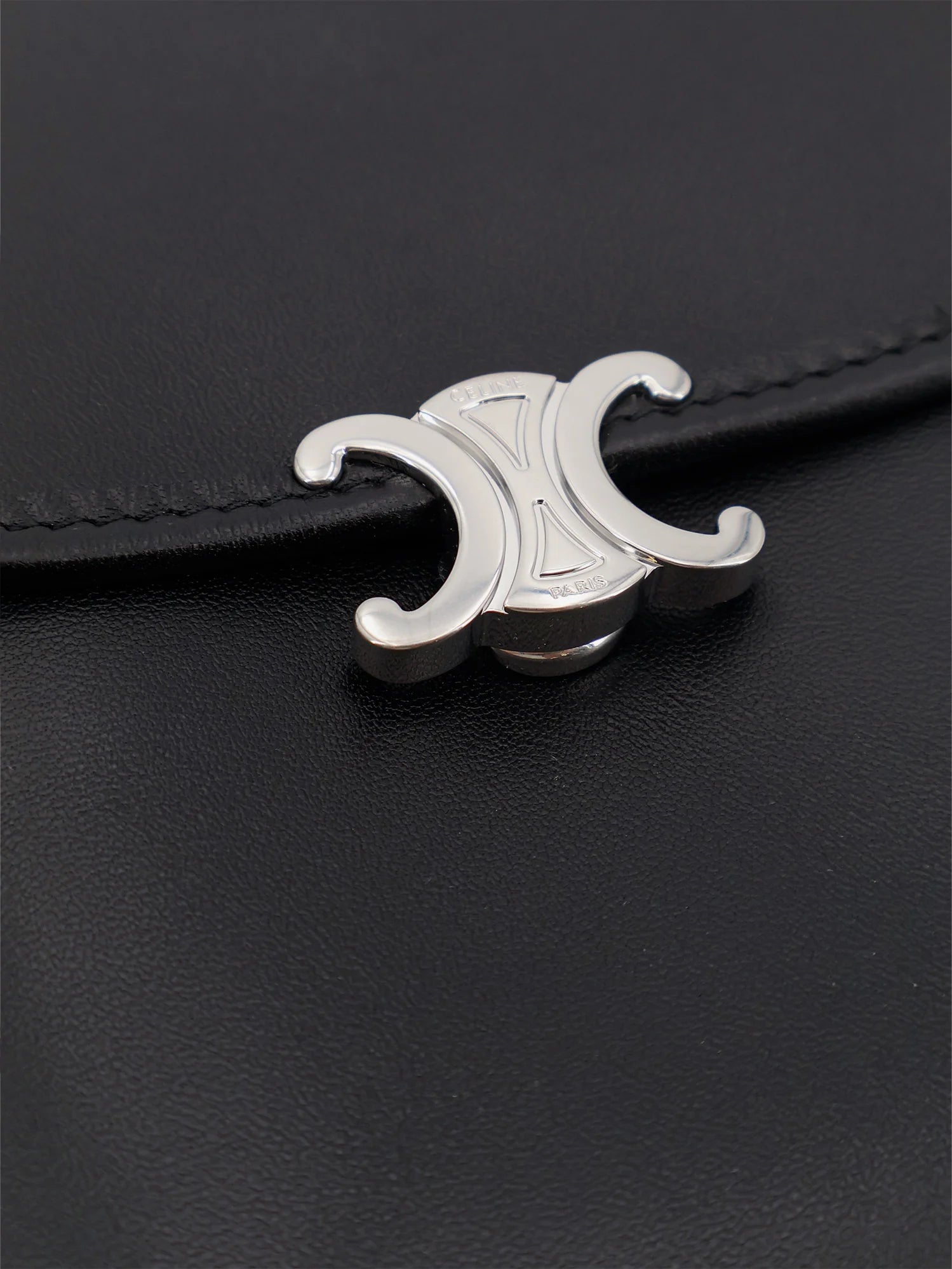 Soft Triomphe leather shoulder bag