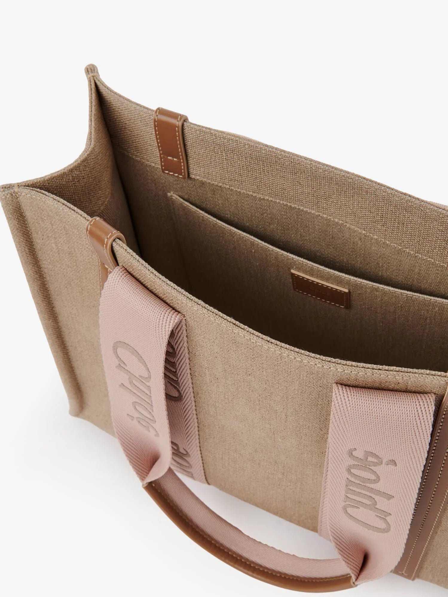 Woody linen shoulder bag with front embroidered logo