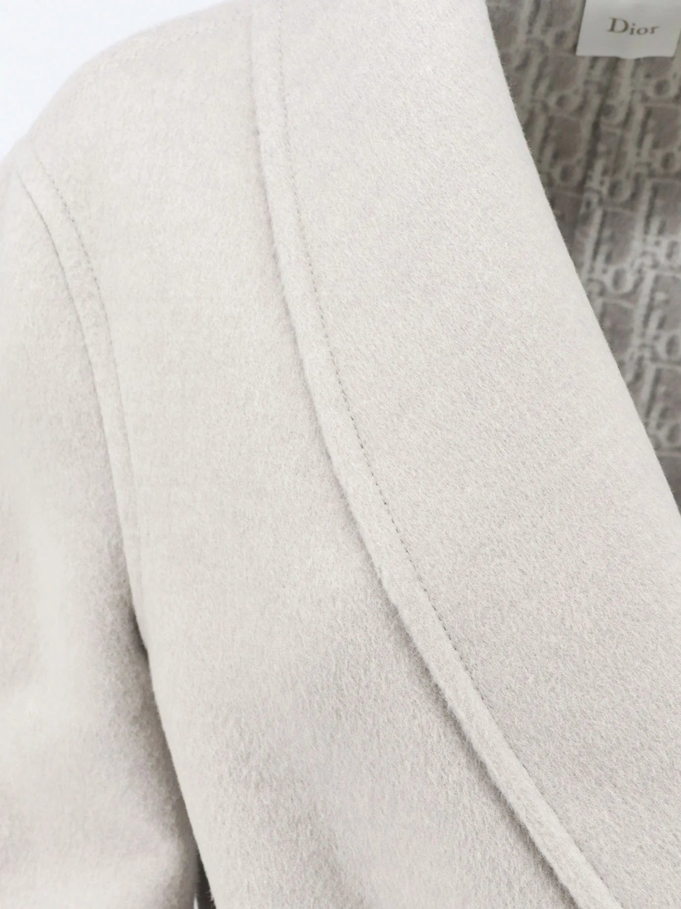 Virgin wool and silk coat with belt