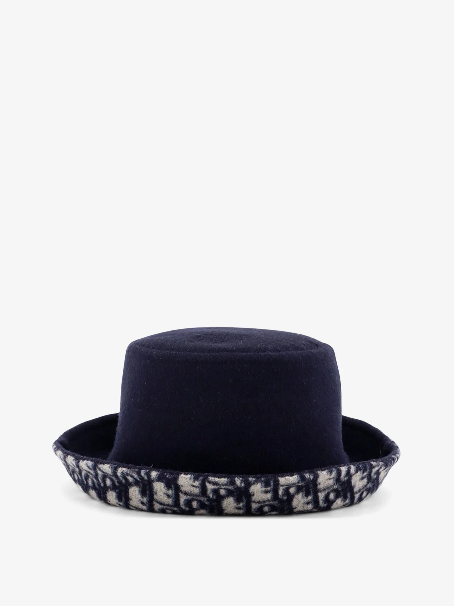 Virgin wool and silk cloche