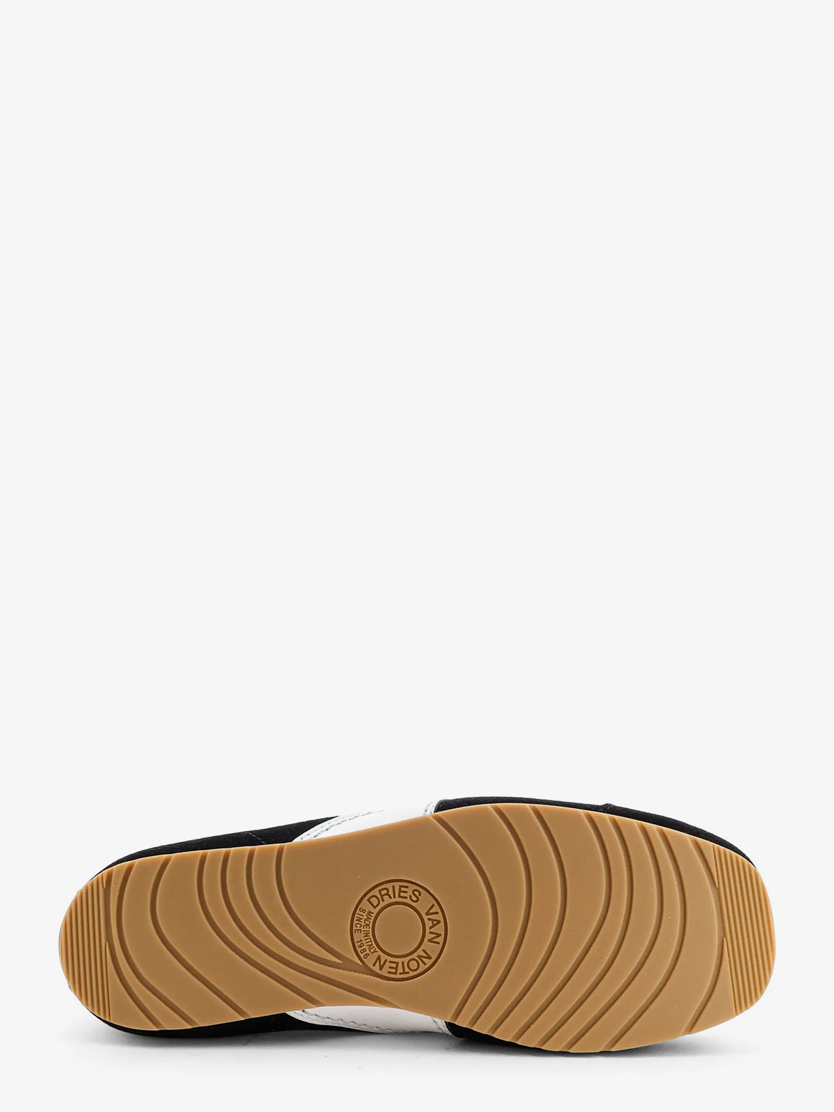 Low-Top suede sneakers