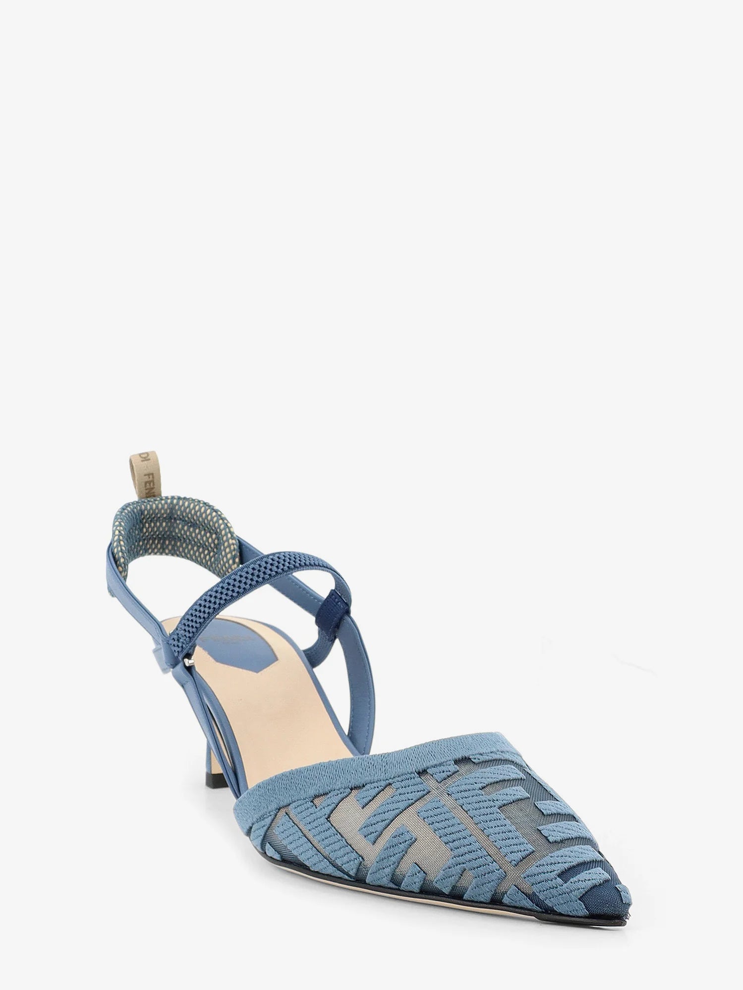 Colibri mesh pump with FF embroidery