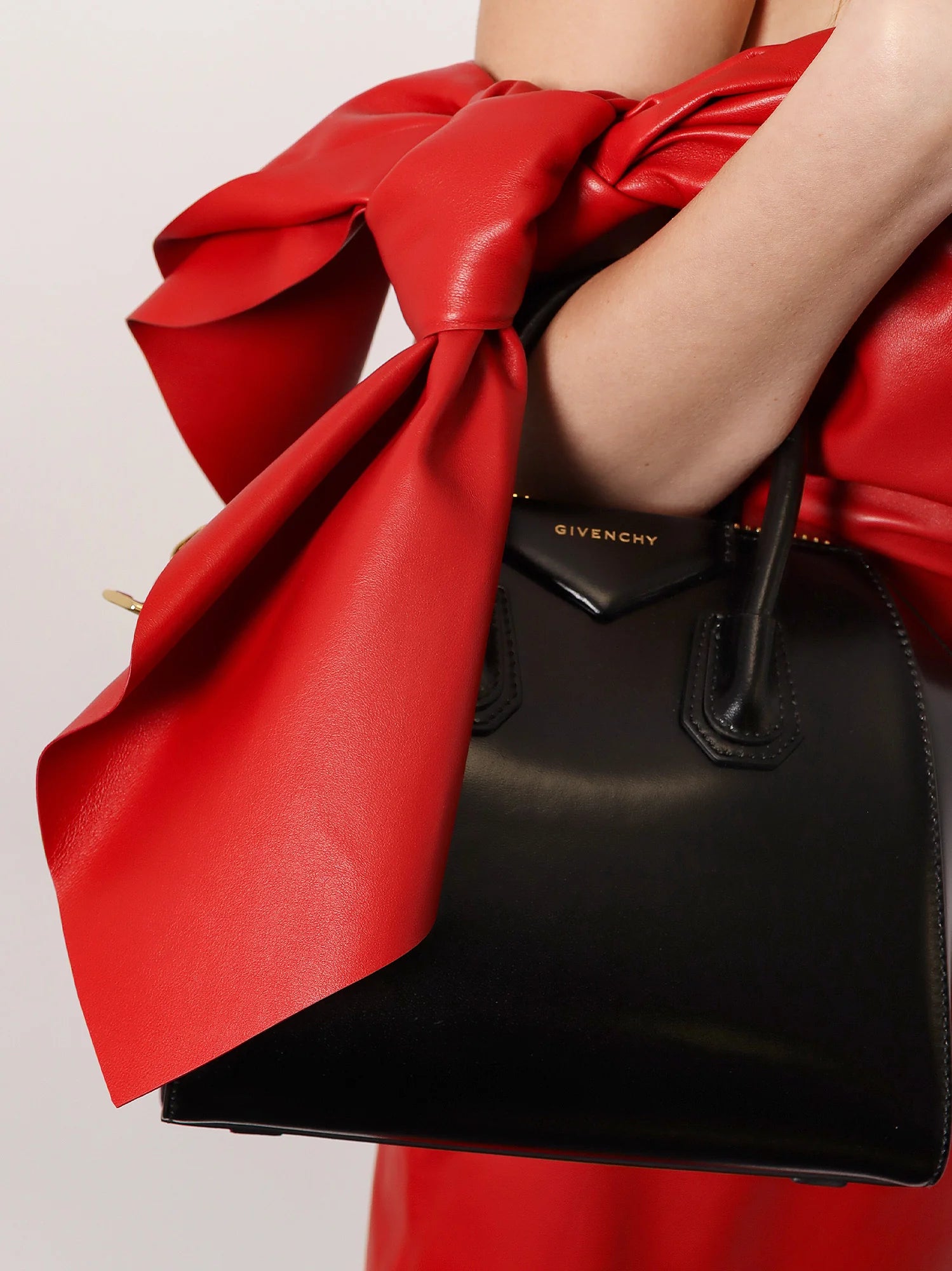 Antigona Mini leather crossbody bag
