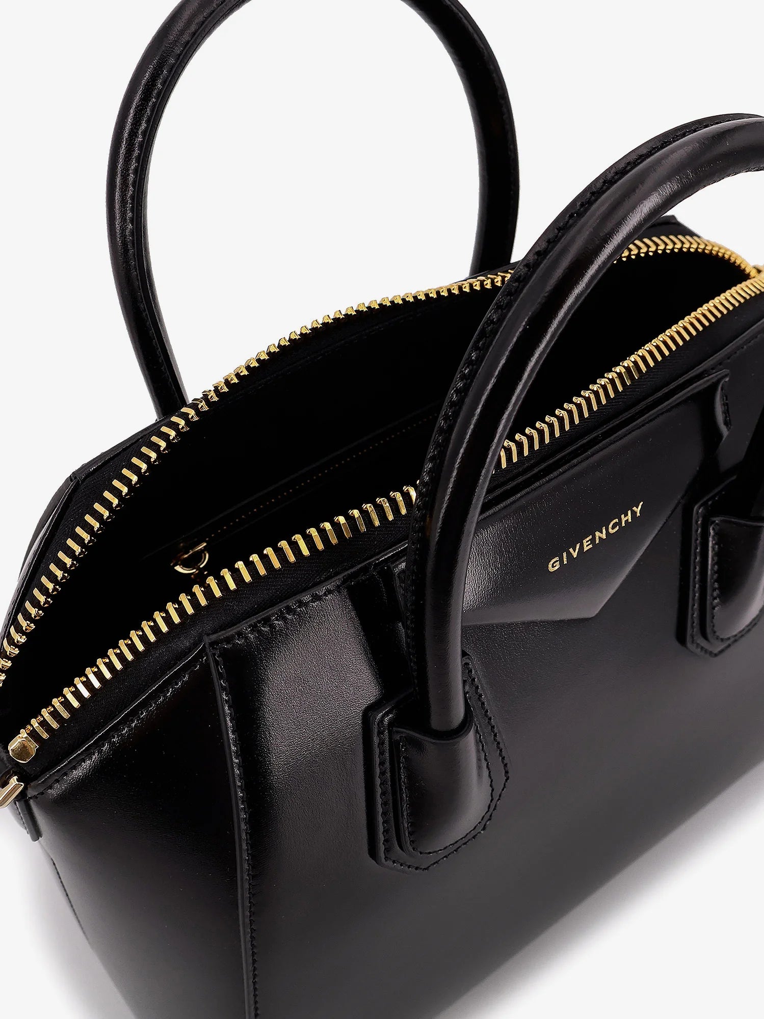 Antigona Small leather crossbody bag