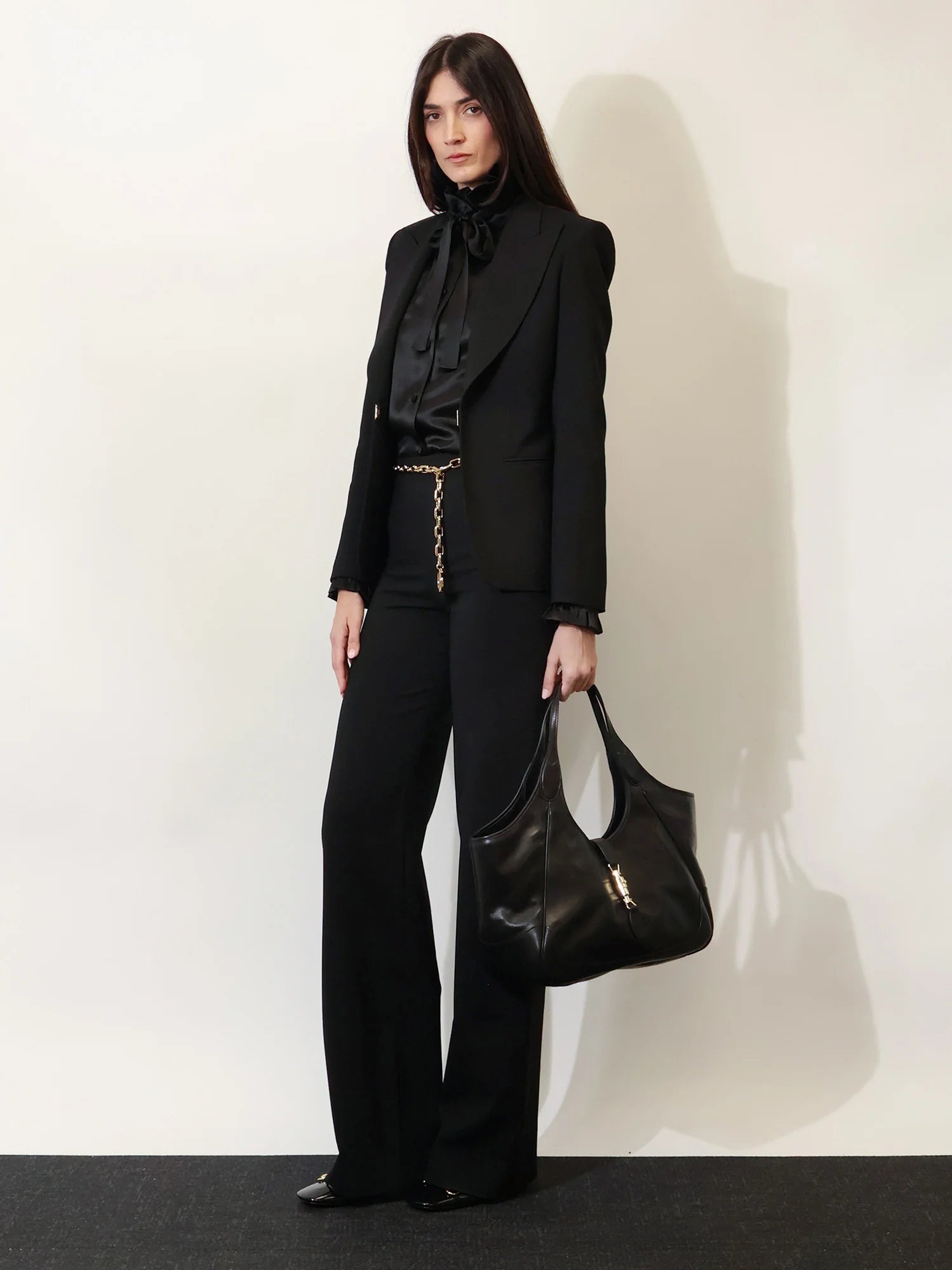 Mercato leather shoulder bag