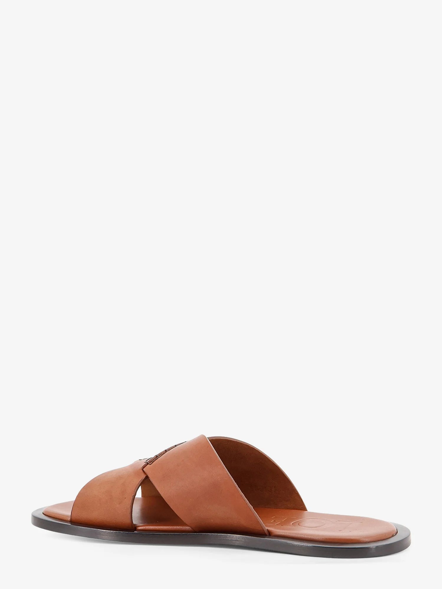 Flex leather sandals with crisscross detail