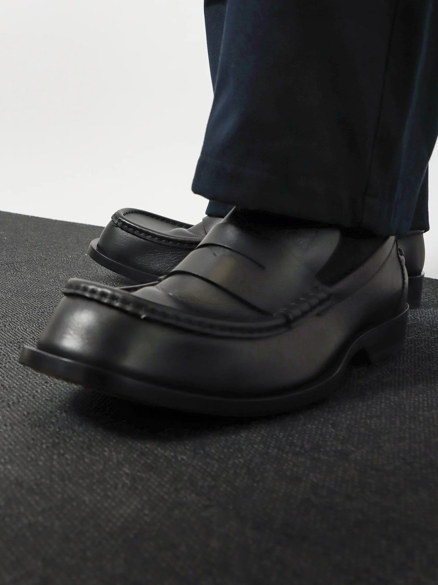Bobine leather loafers with engraved Anagram logo