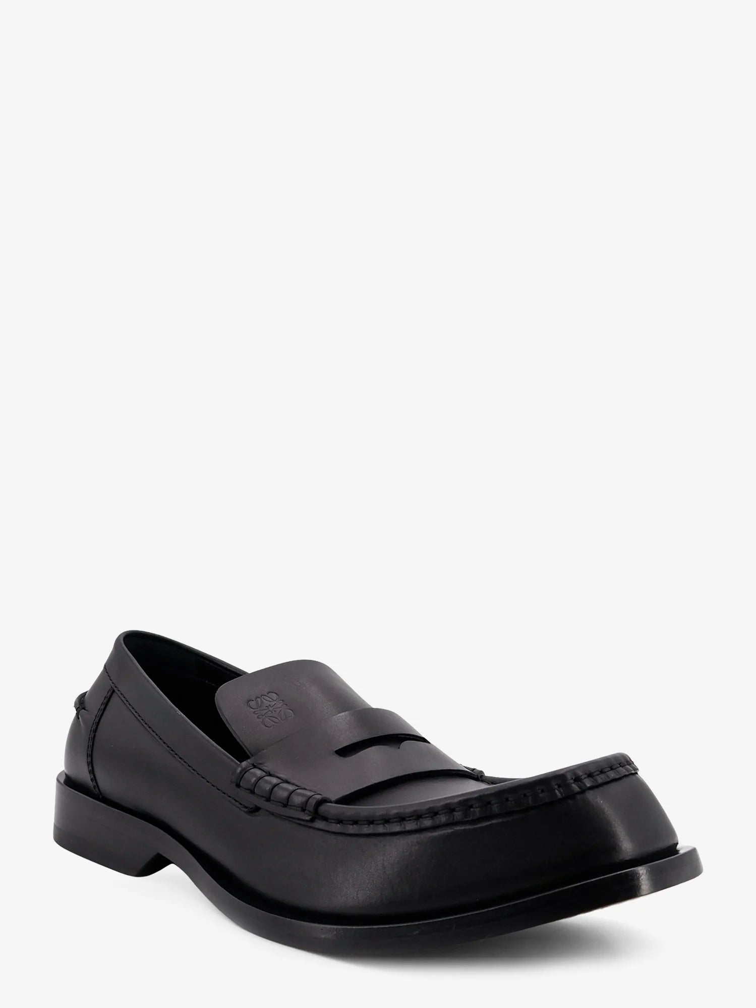 Bobine leather loafers with engraved Anagram logo