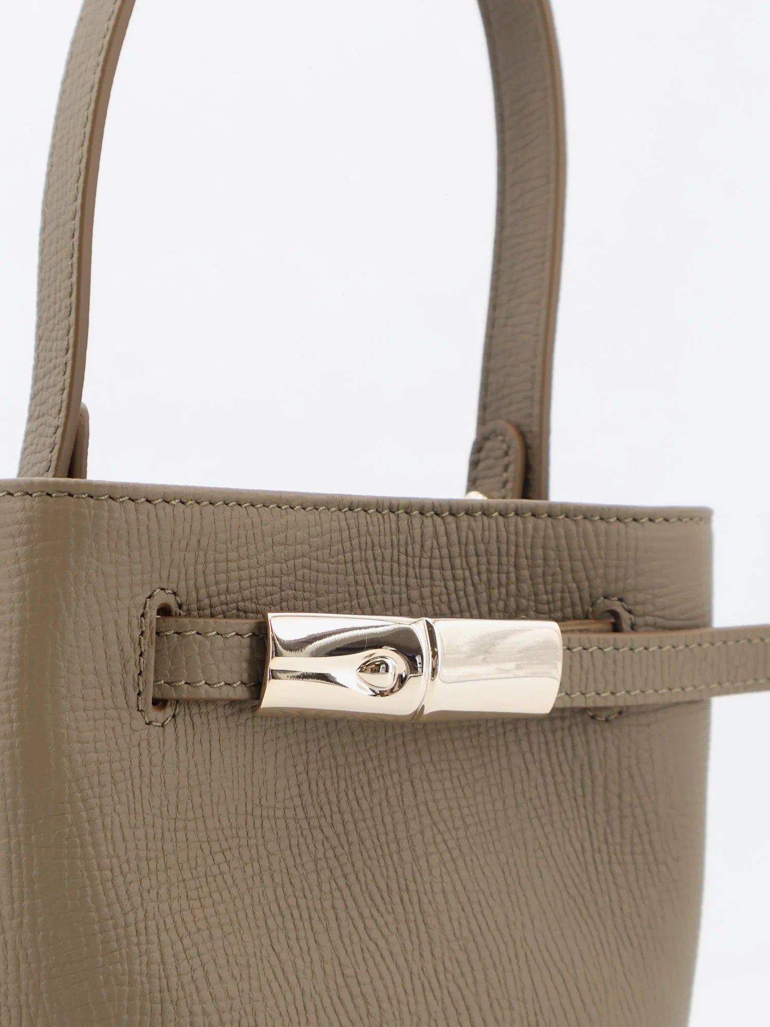 Le Smart leather bucket bag