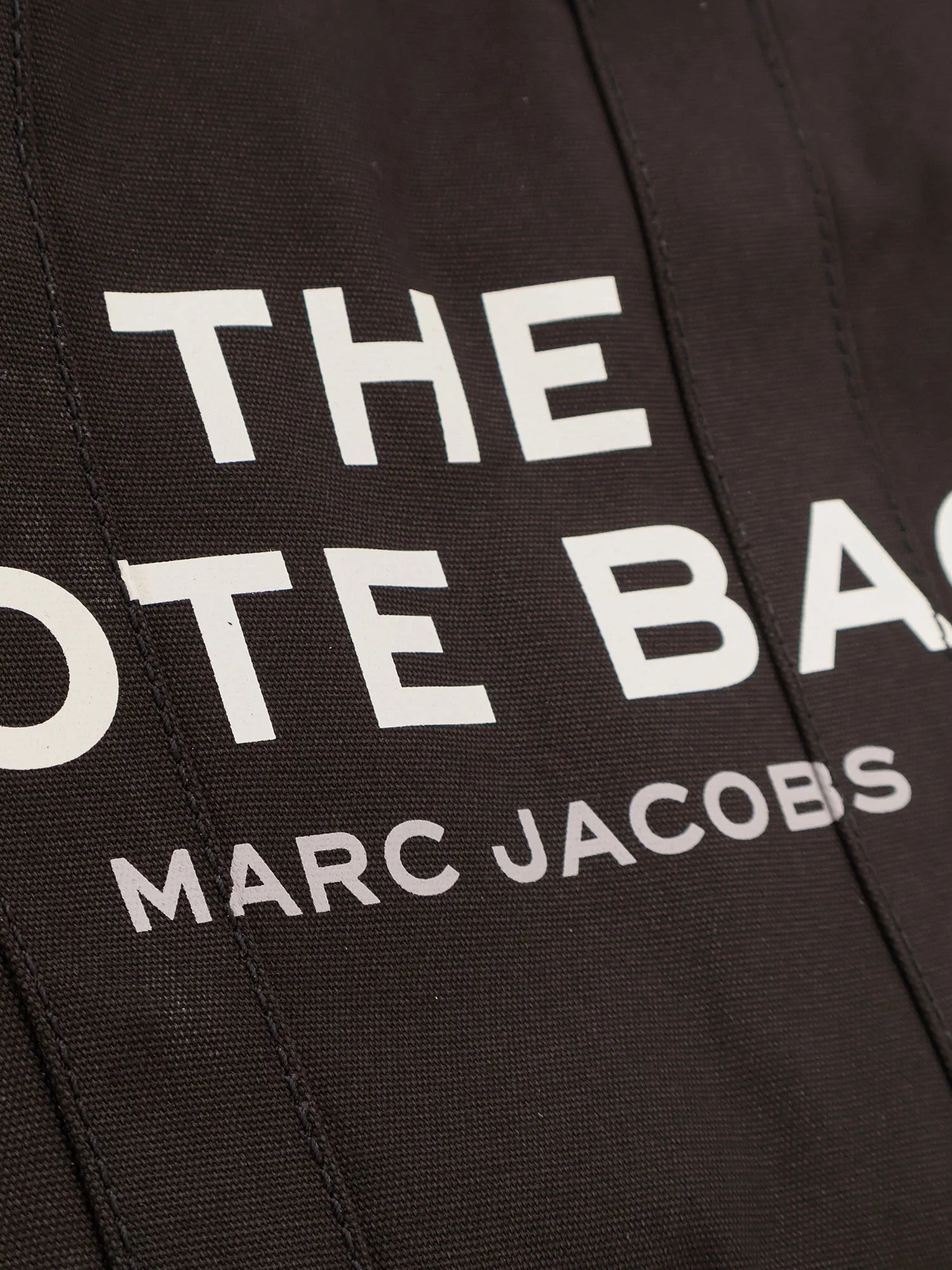 Canvas shopping bag with frontal logo