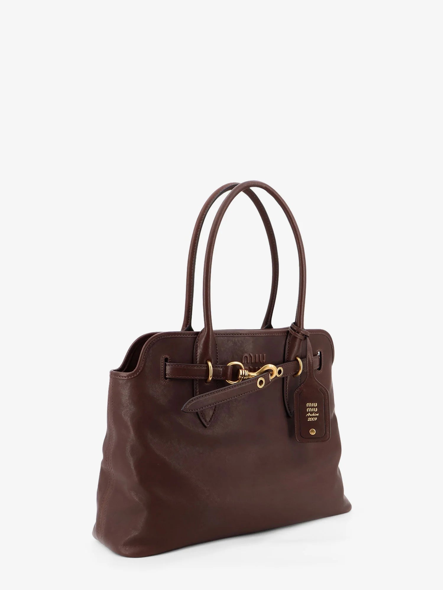Aventure leather handbag with front lettering logo