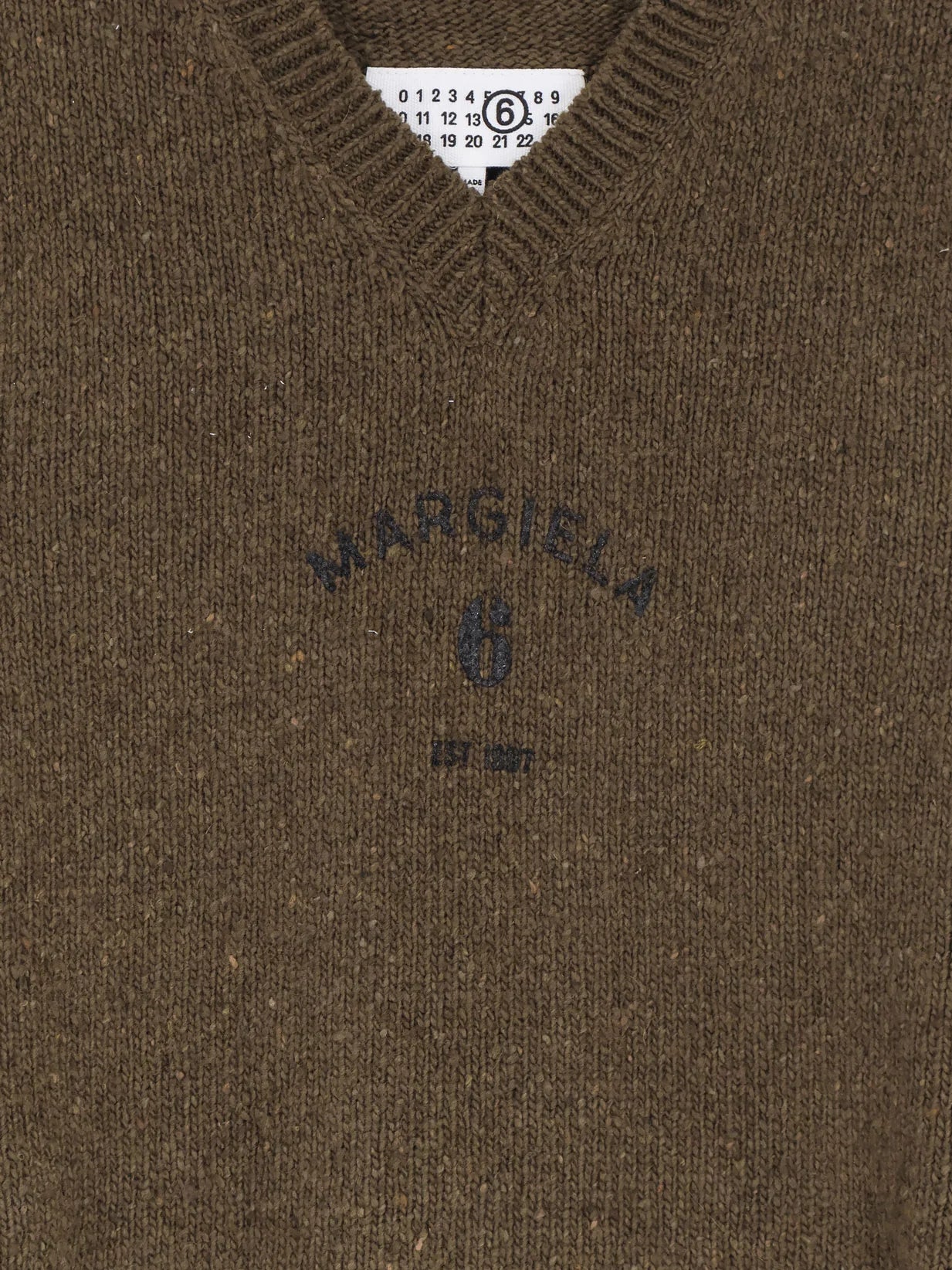 Wool blend vest with used effect