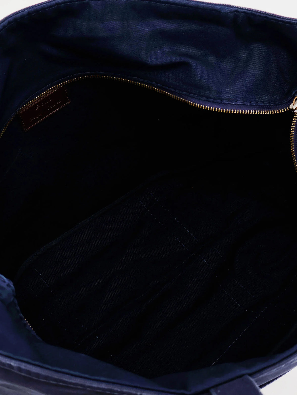 Denim shoulder bag with embroidered logo on the front