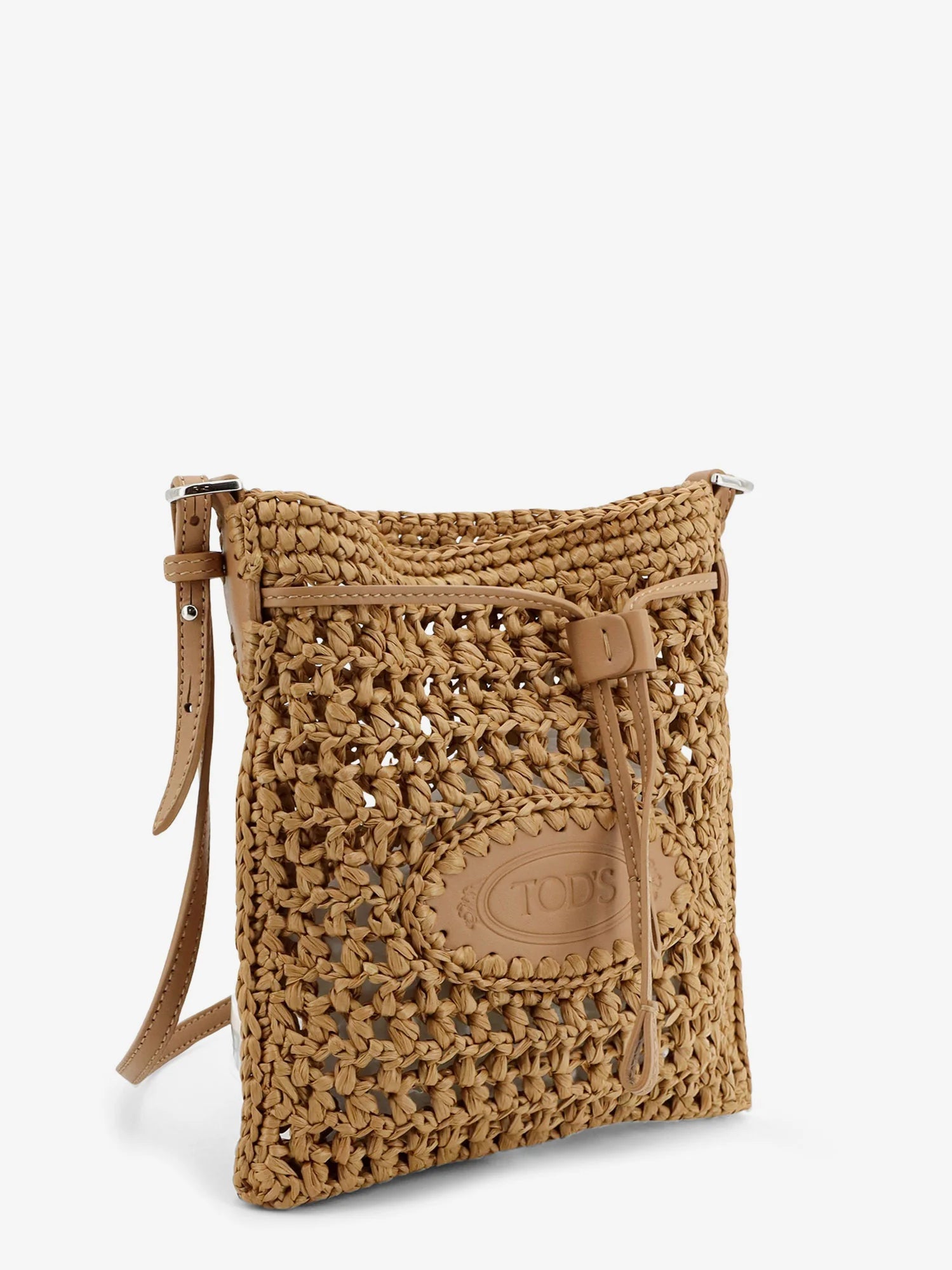 Raffia bucket bag with crochet motif